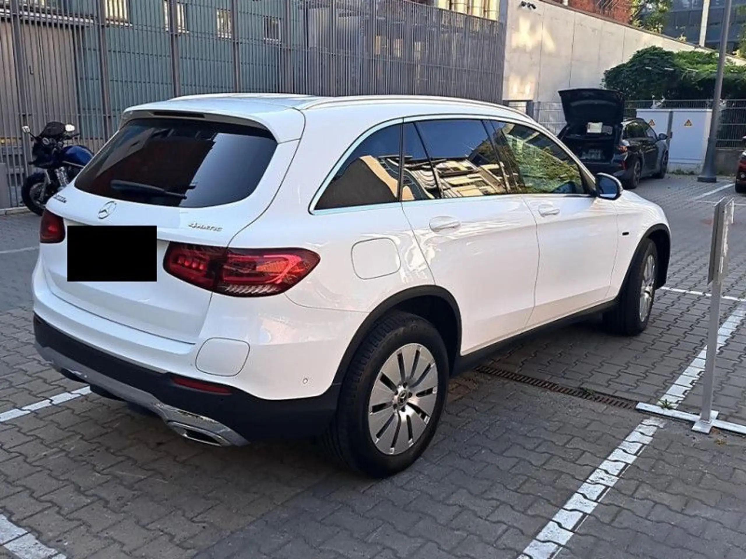 Mercedes-Benz - GLC 300