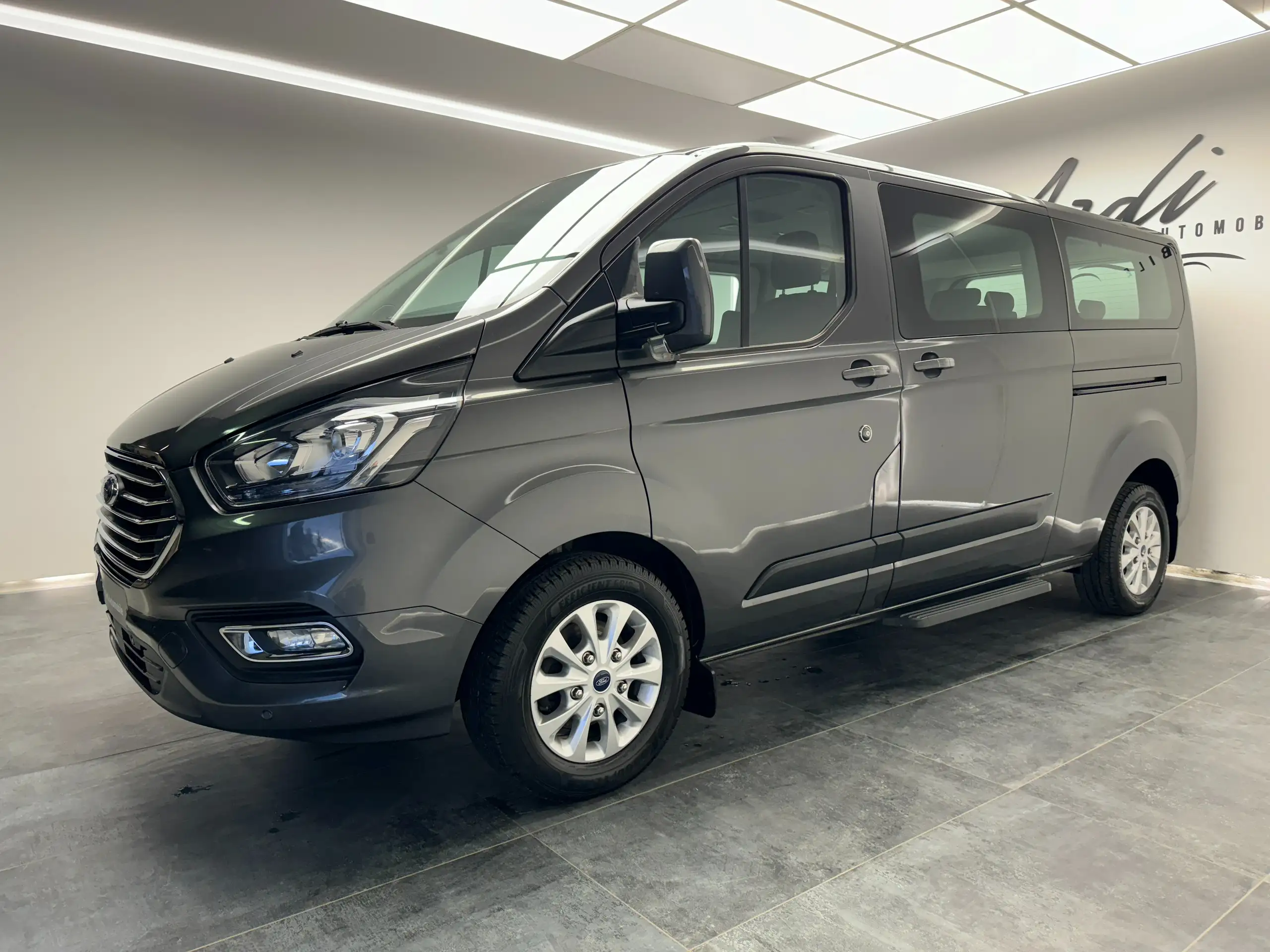 Ford - Tourneo Custom