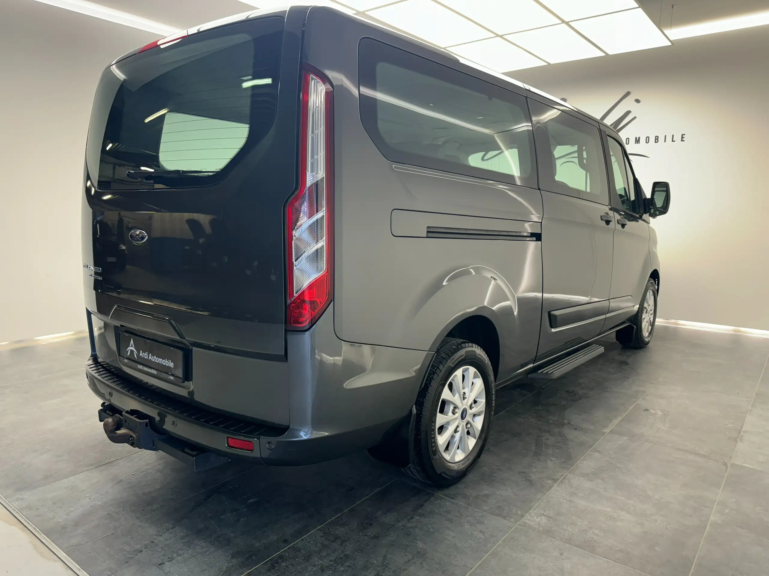 Ford - Tourneo Custom