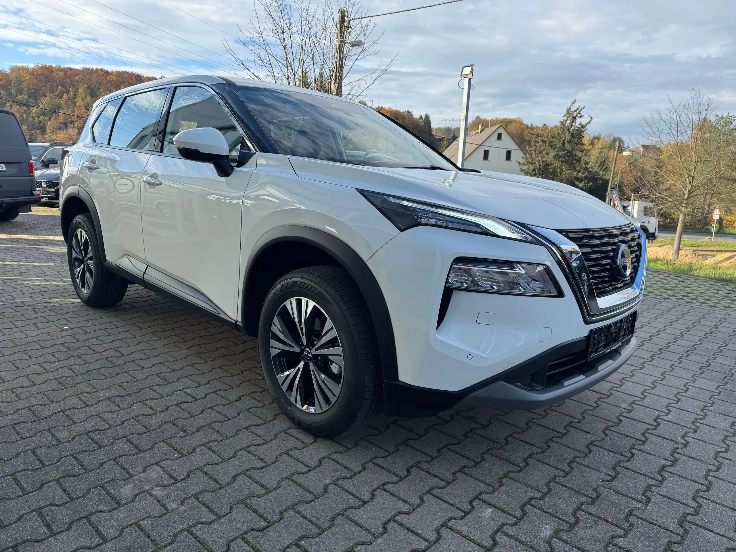 Nissan - X-Trail