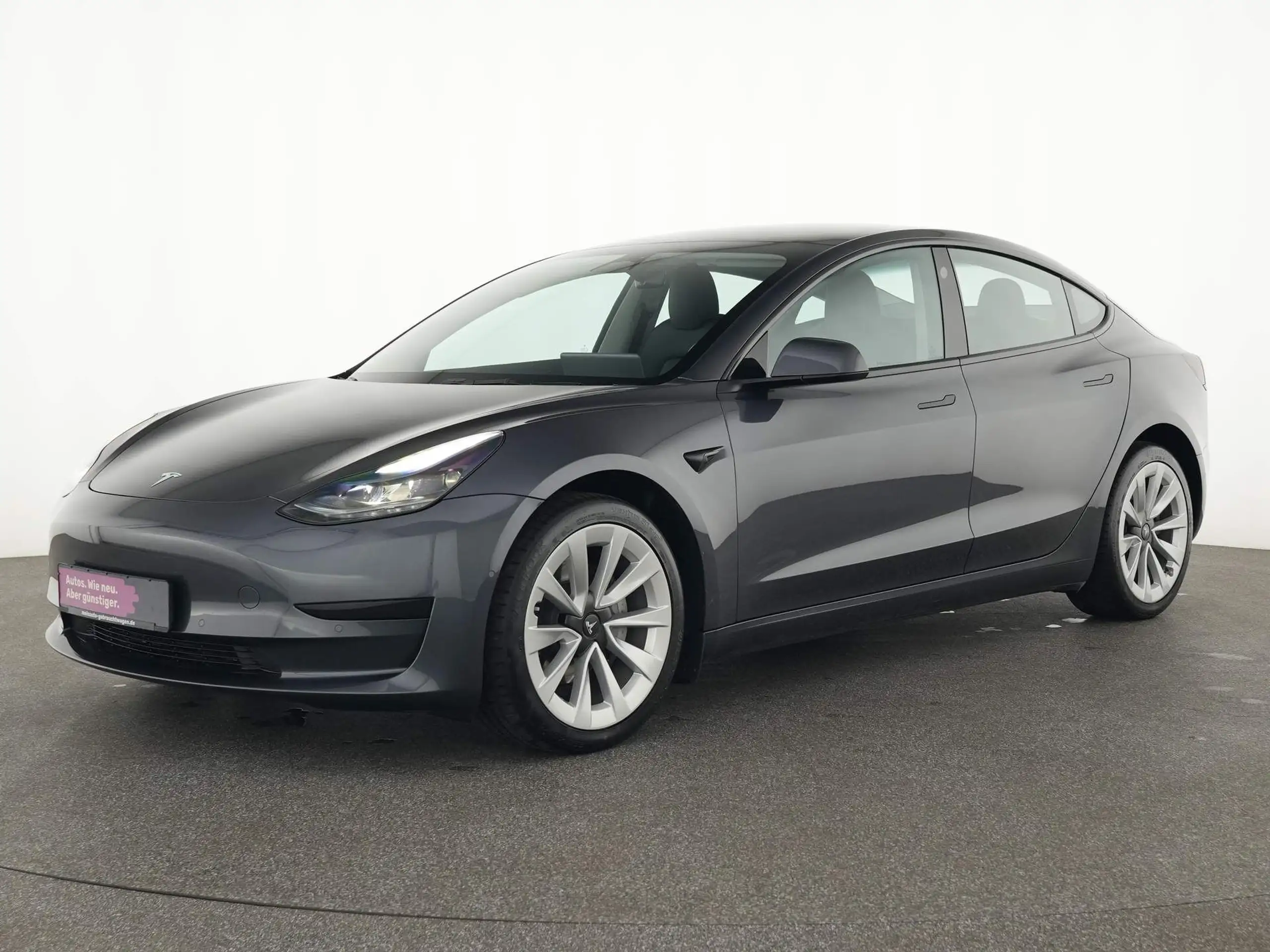 Tesla - Model 3