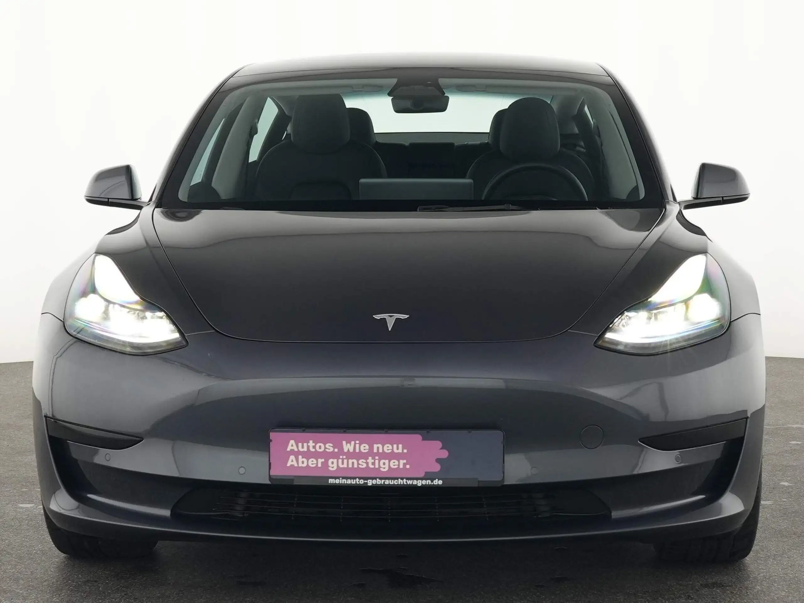 Tesla - Model 3