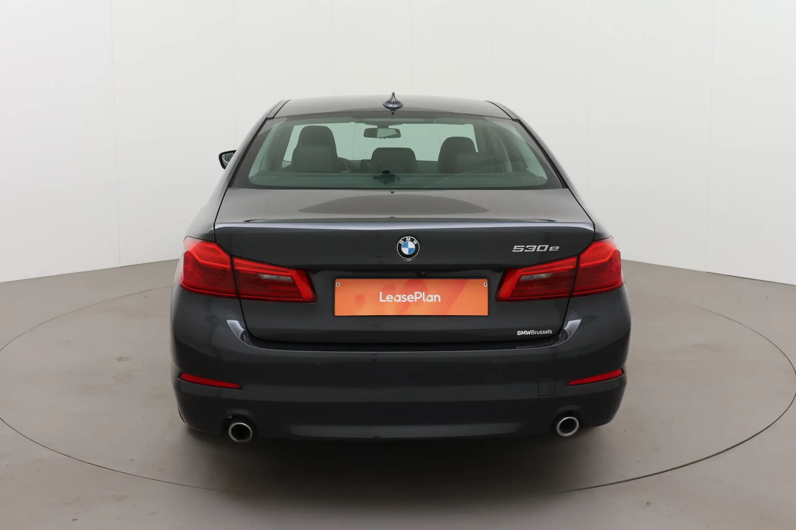 BMW - 530