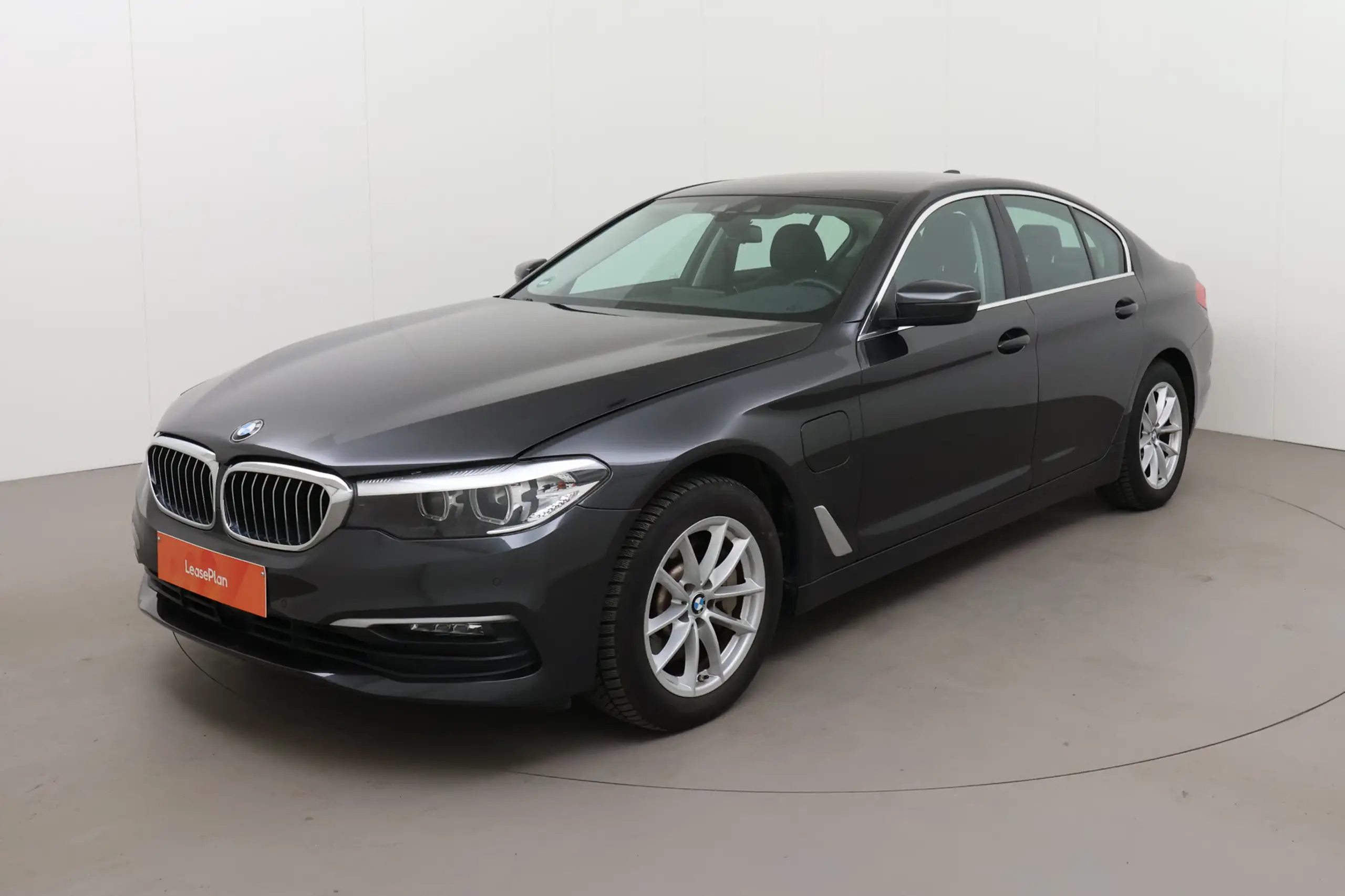 BMW - 530