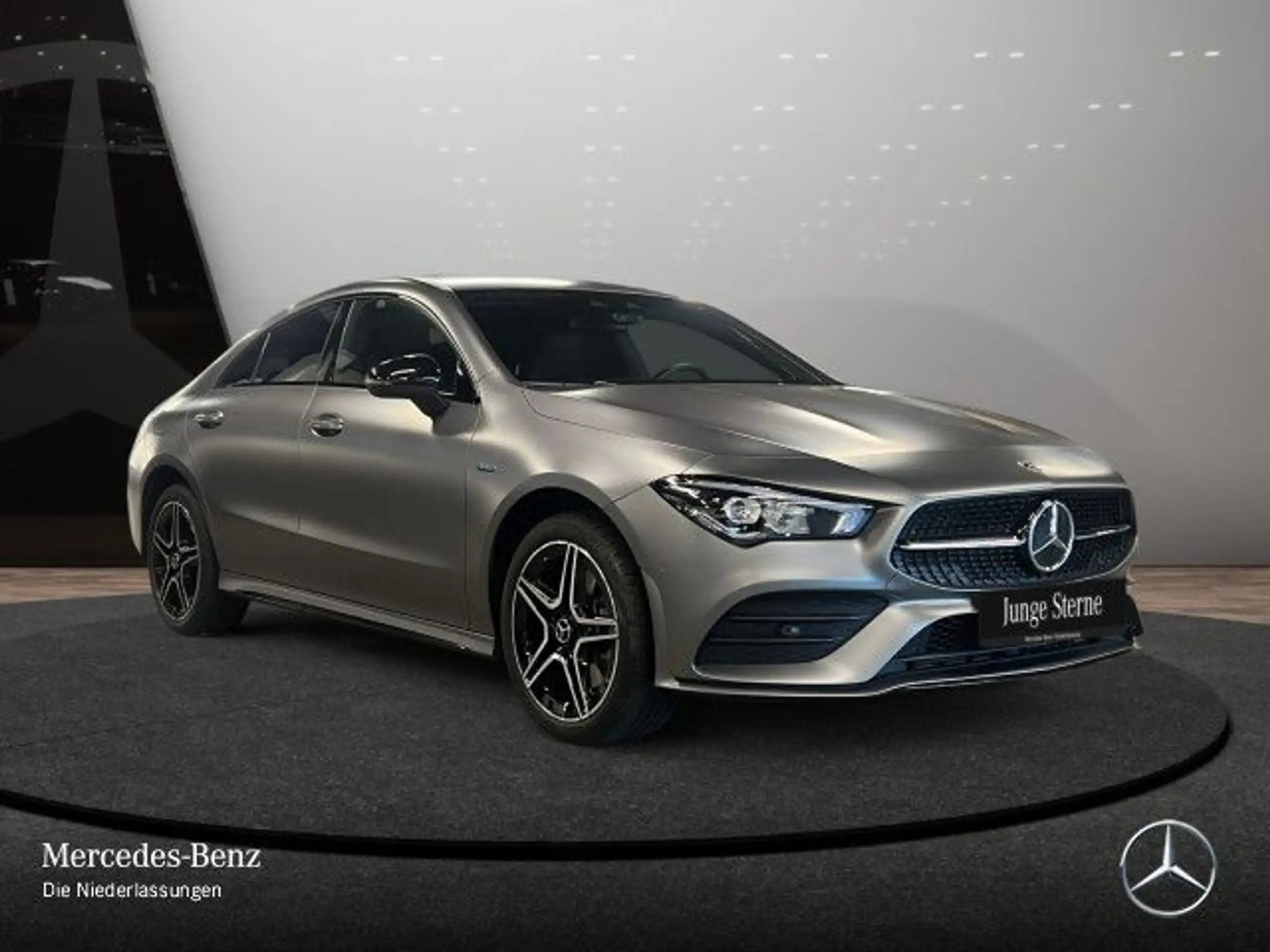 Mercedes-Benz - CLA 250