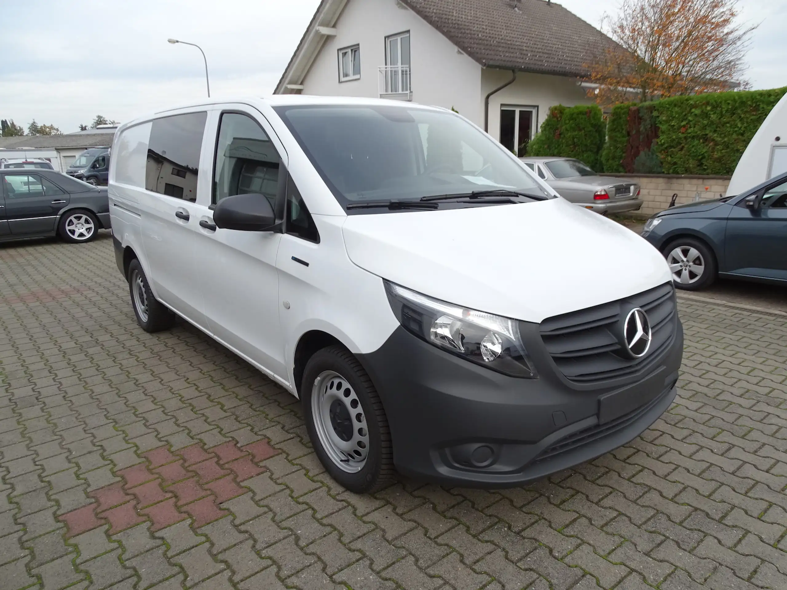 Mercedes-Benz - Vito