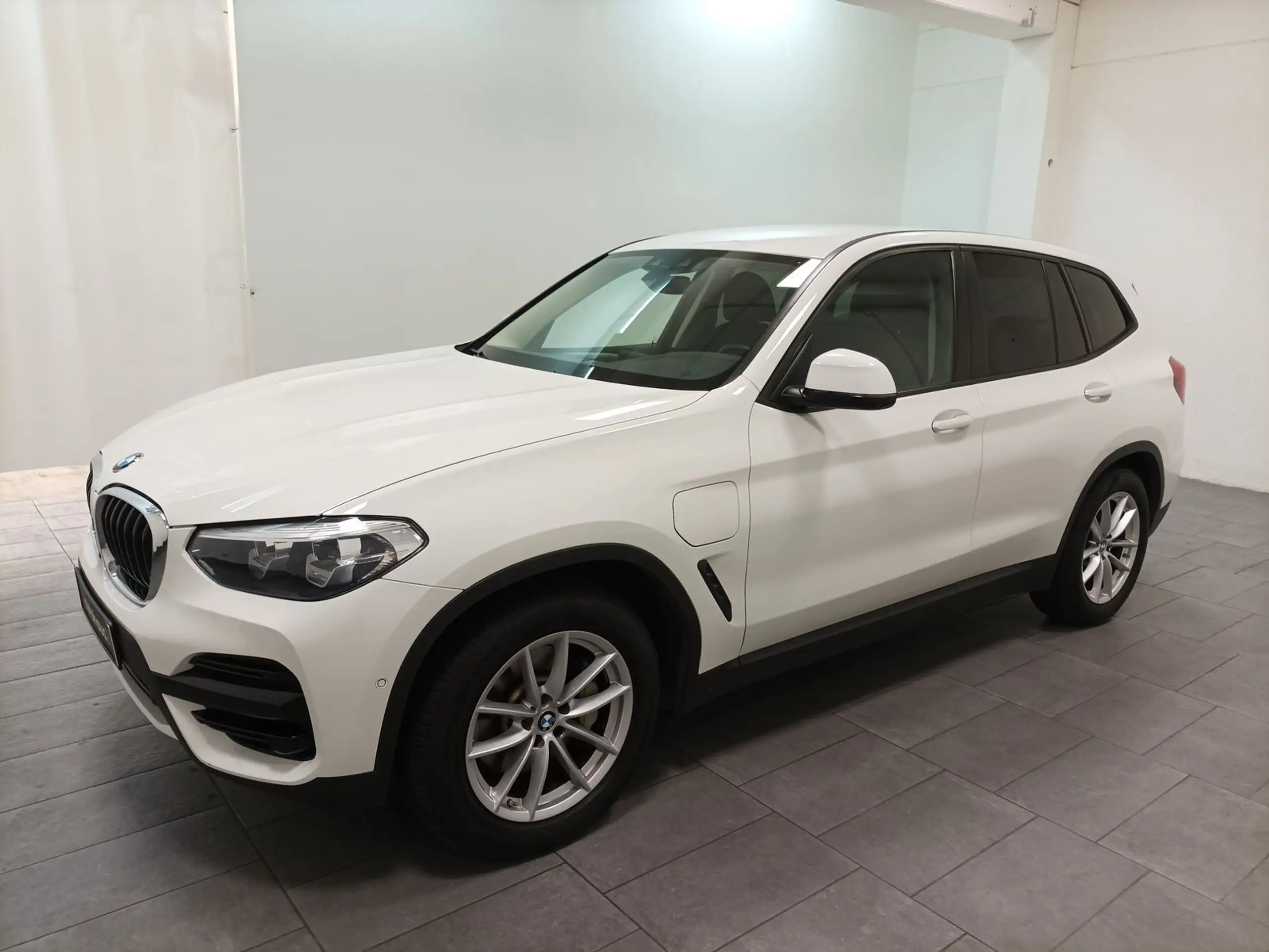 BMW - X3