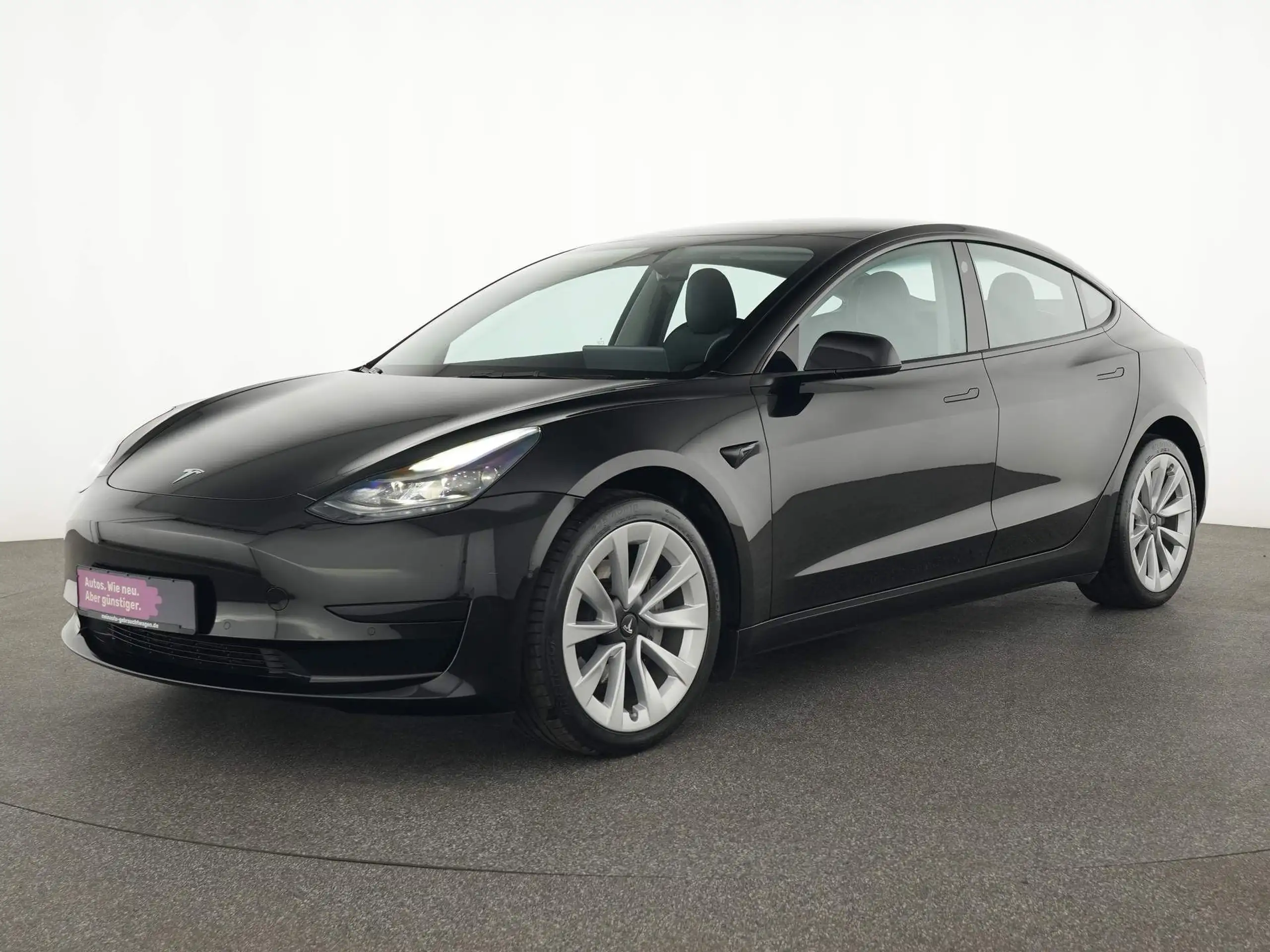 Tesla - Model 3