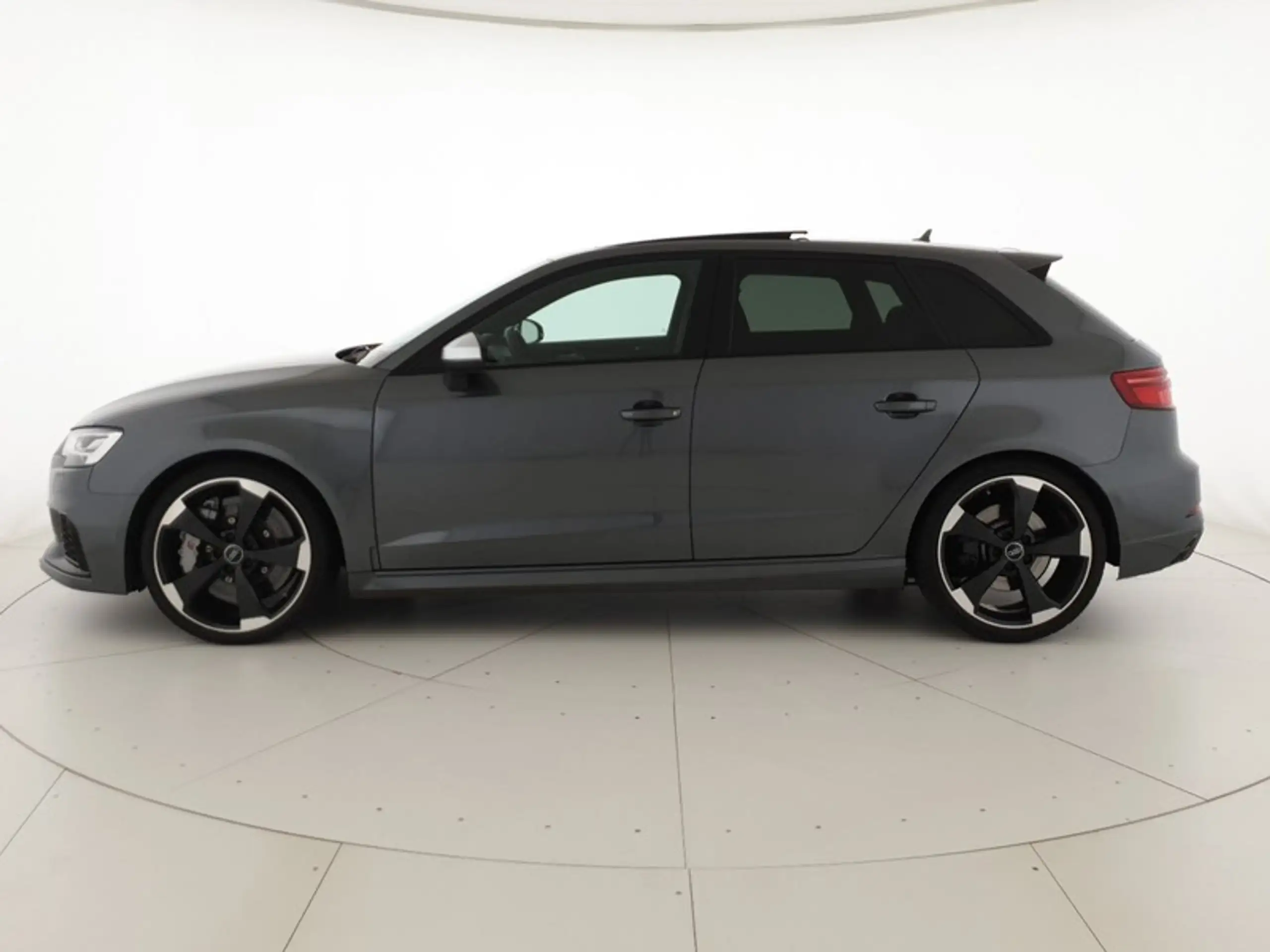 Audi - RS3