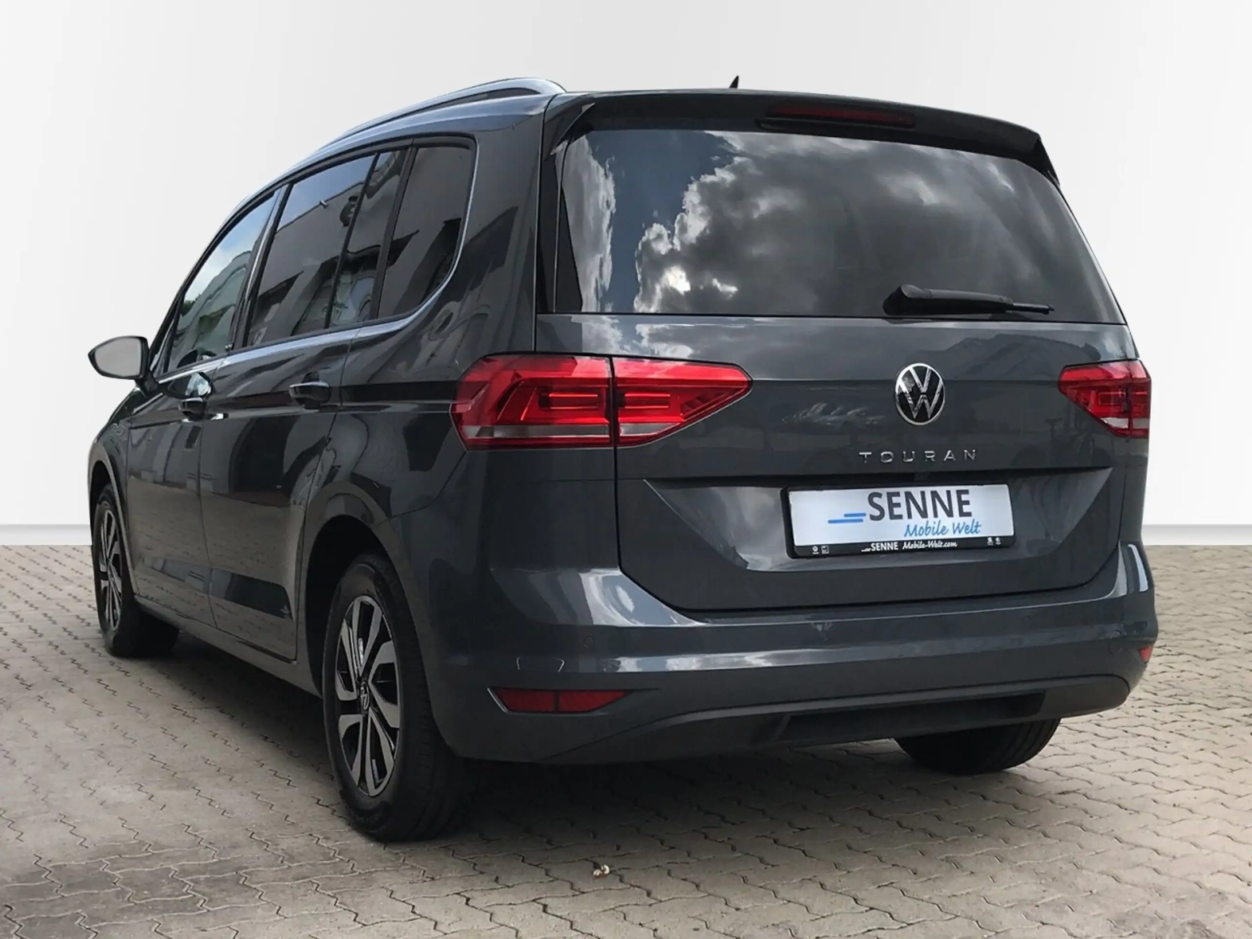 Volkswagen - Touran