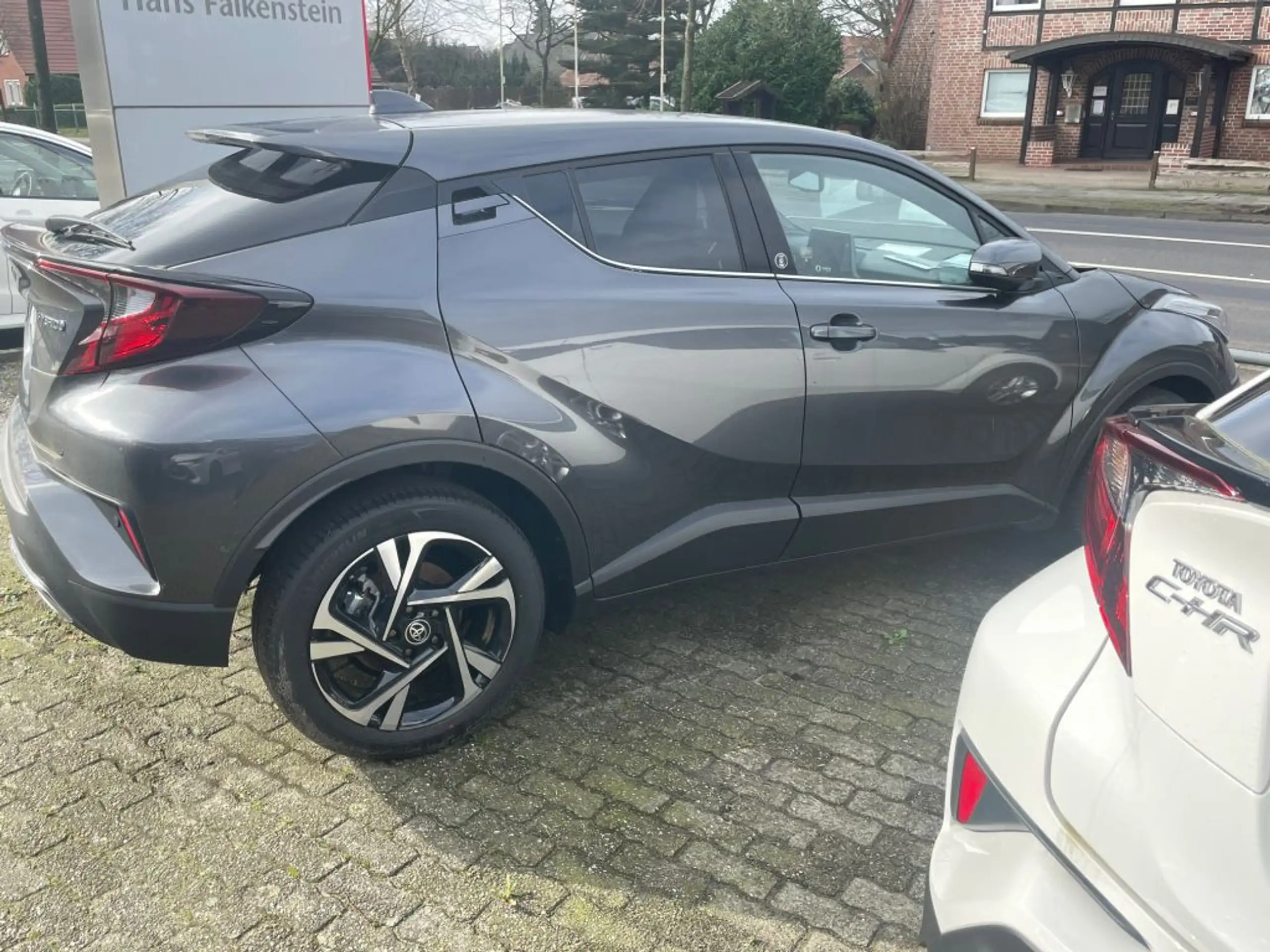 Toyota - C-HR