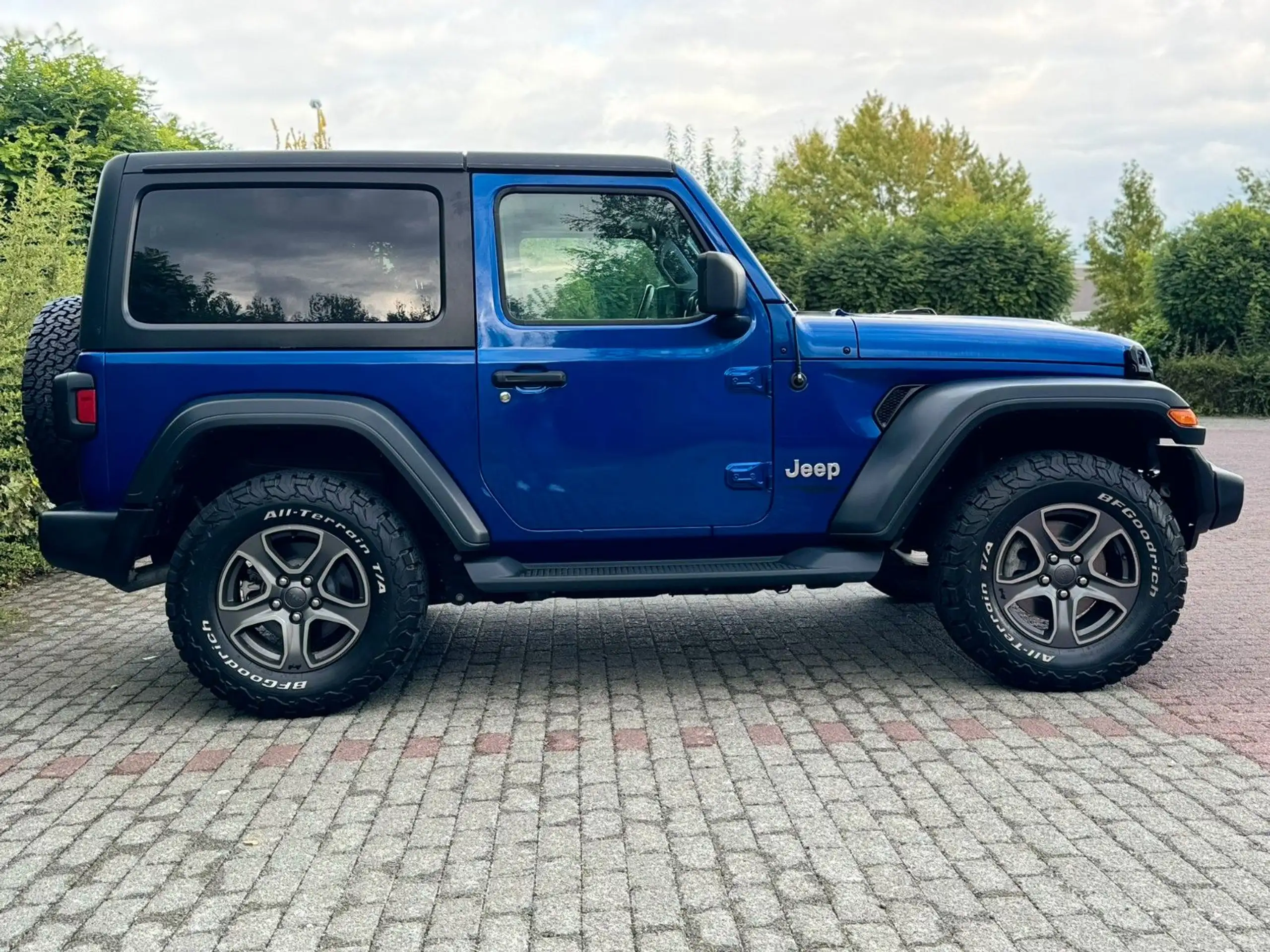 Jeep - Wrangler