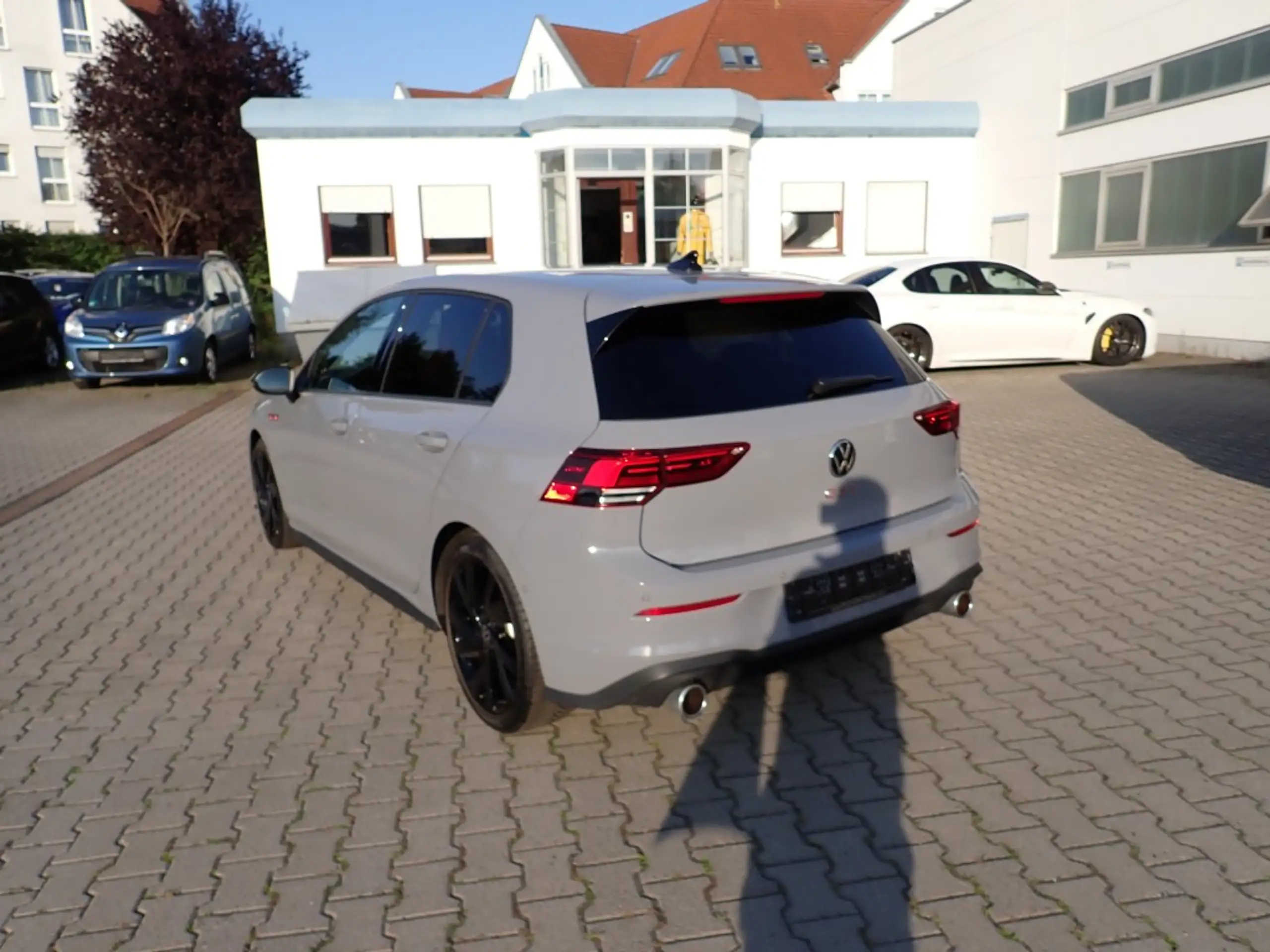 Volkswagen - Golf