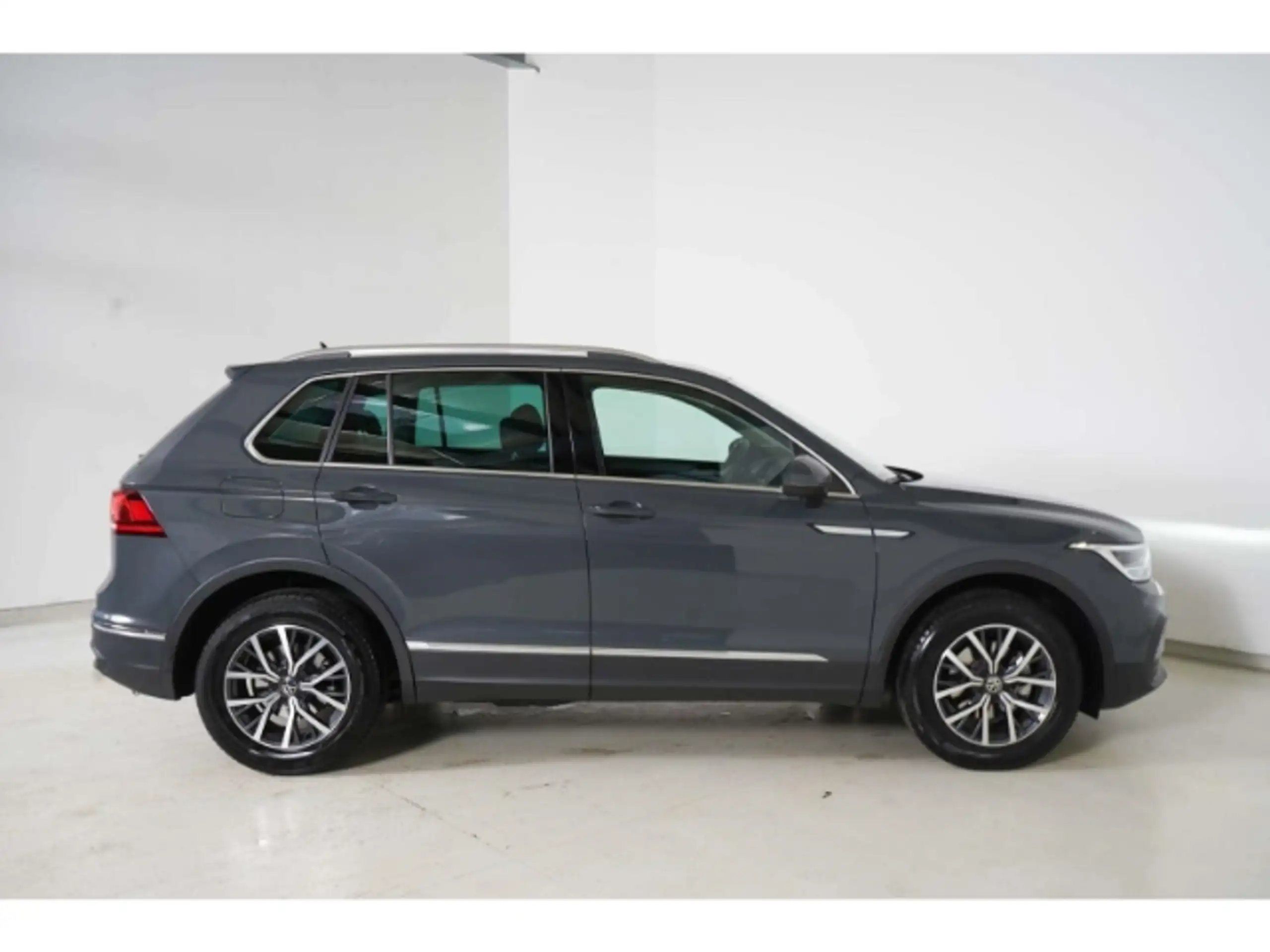 Volkswagen - Tiguan