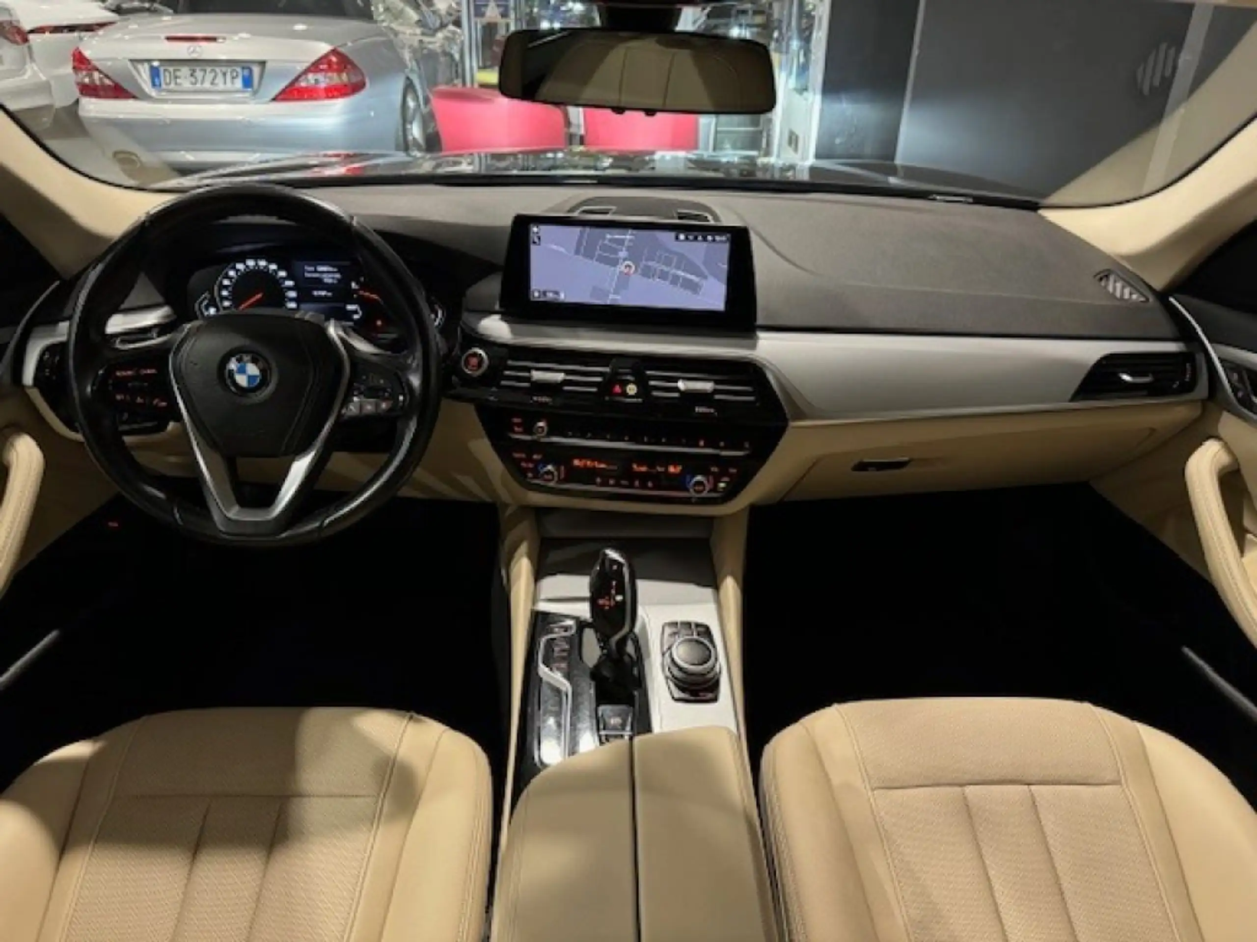 BMW - 520