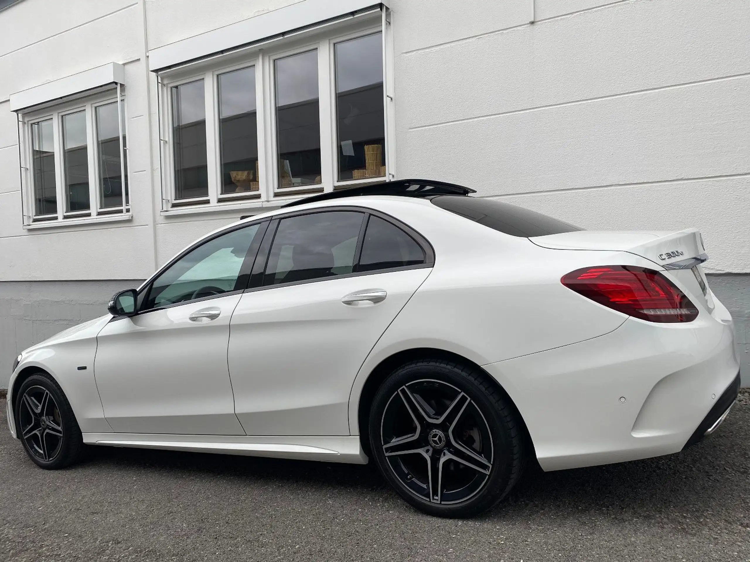 Mercedes-Benz - C 300