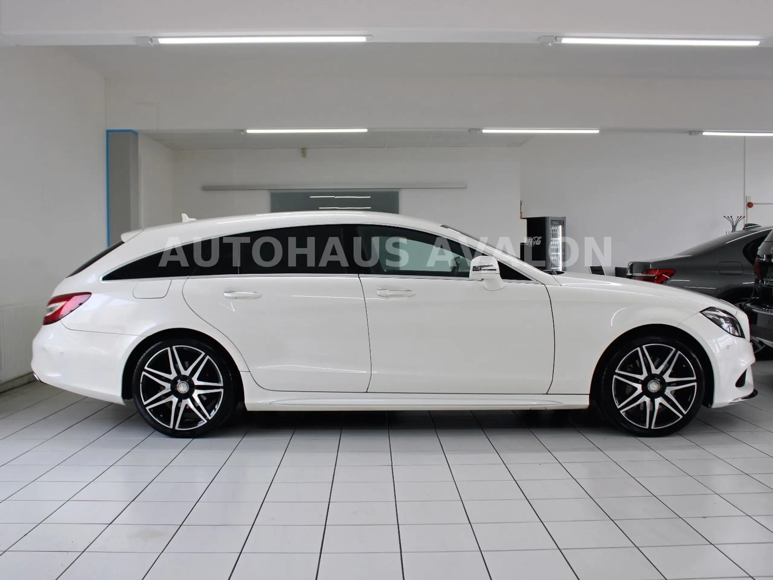 Mercedes-Benz - CLS 350