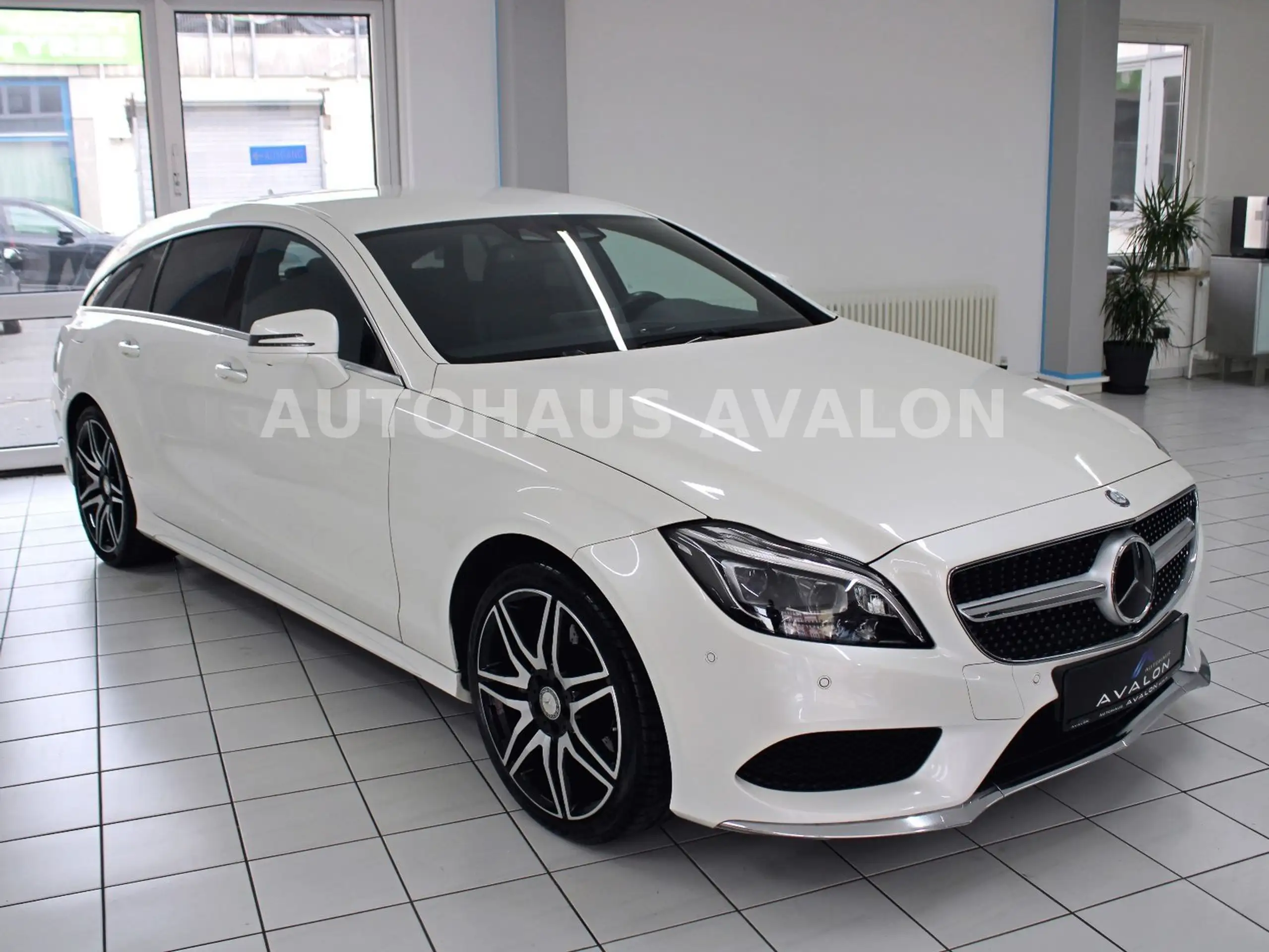 Mercedes-Benz - CLS 350