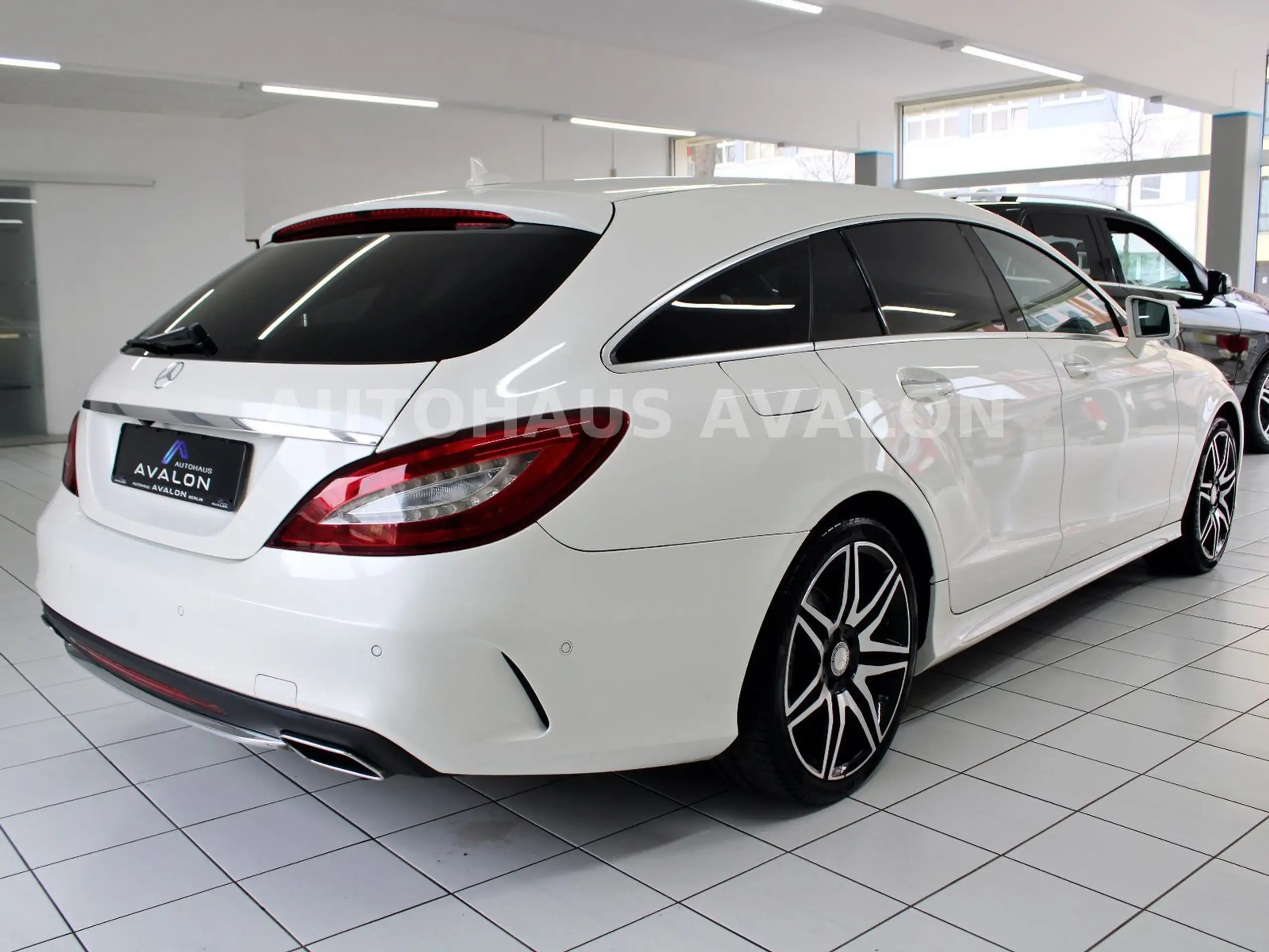 Mercedes-Benz - CLS 350