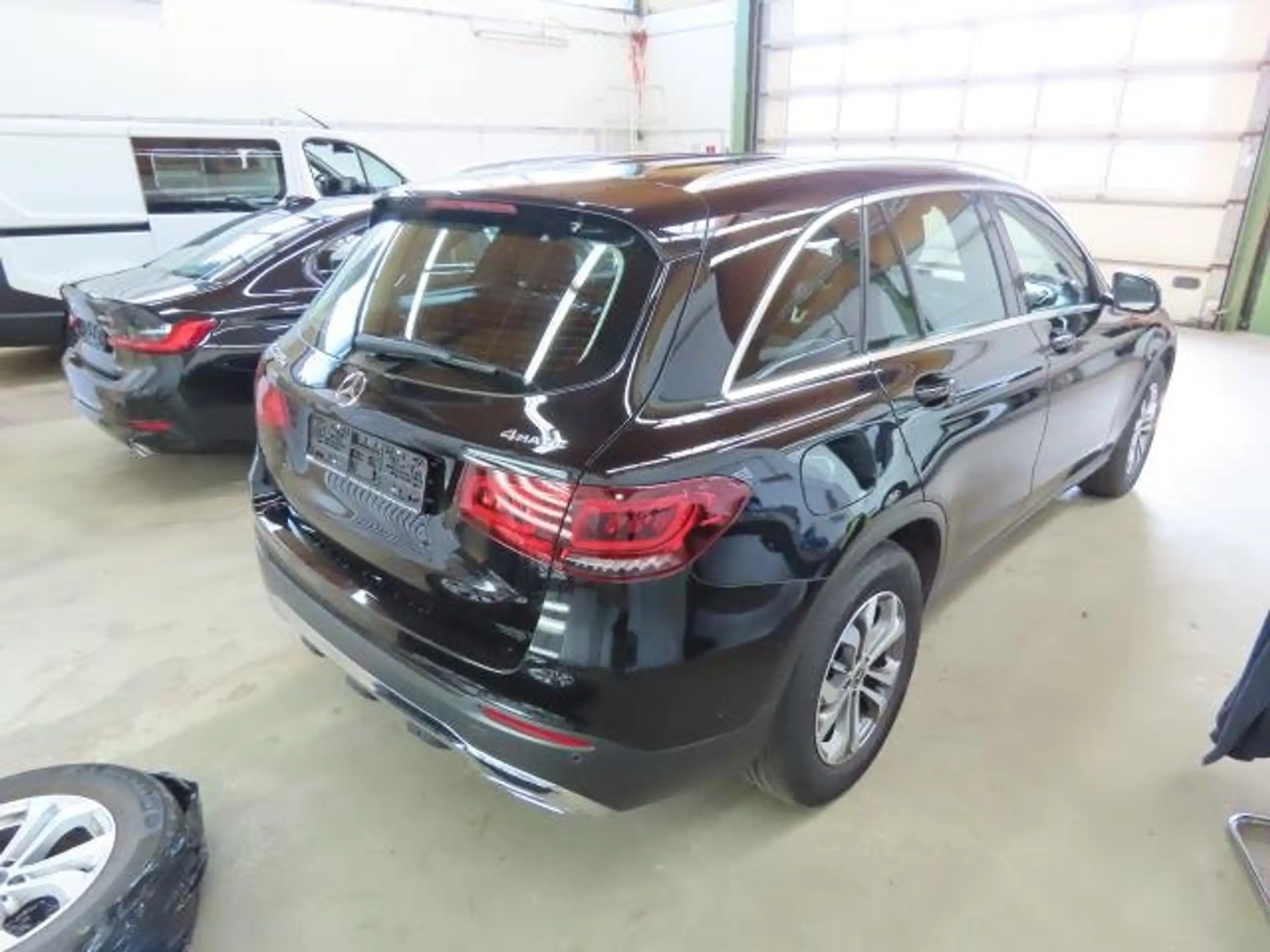 Mercedes-Benz - GLC 220