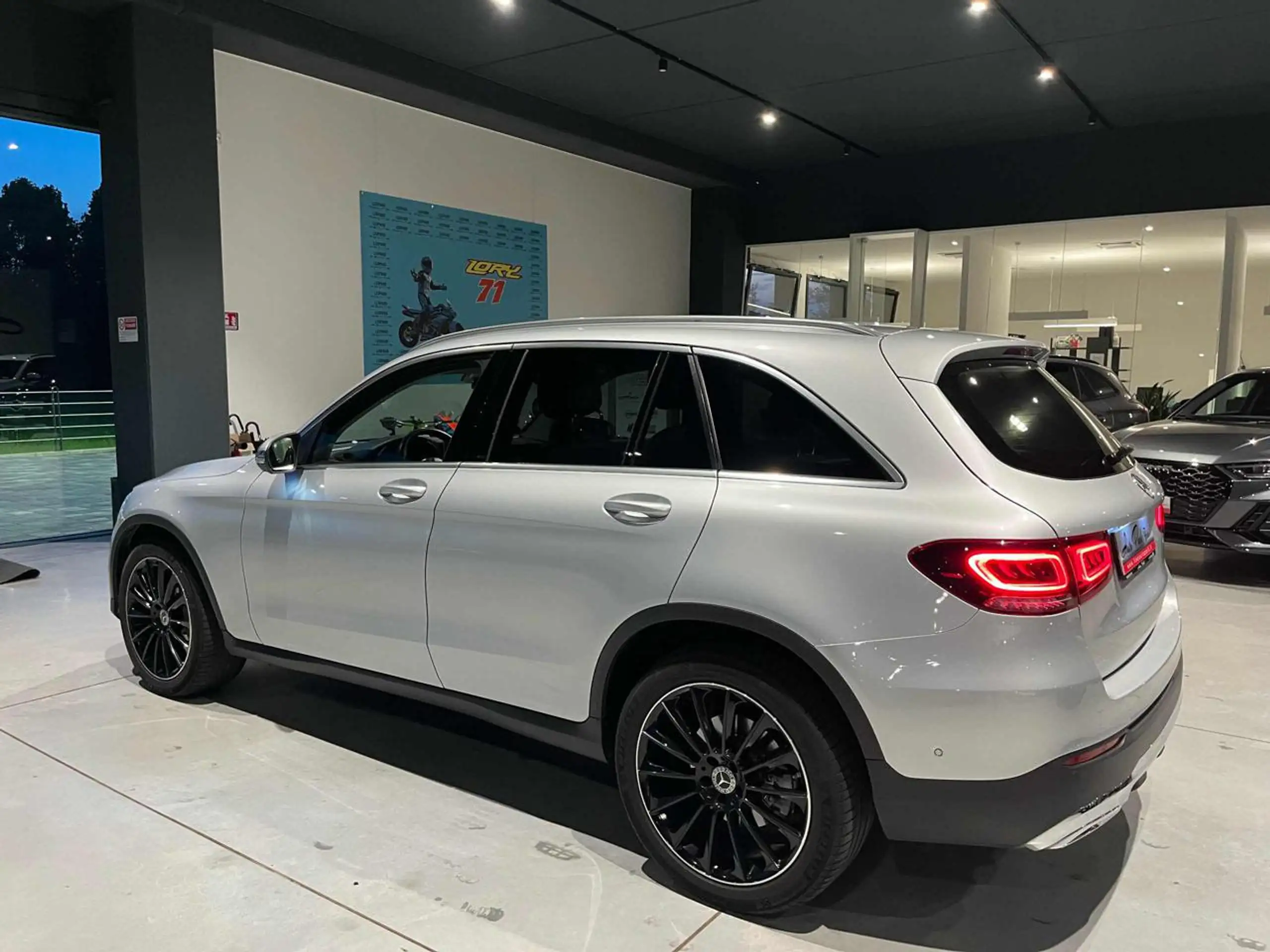 Mercedes-Benz - GLC 200