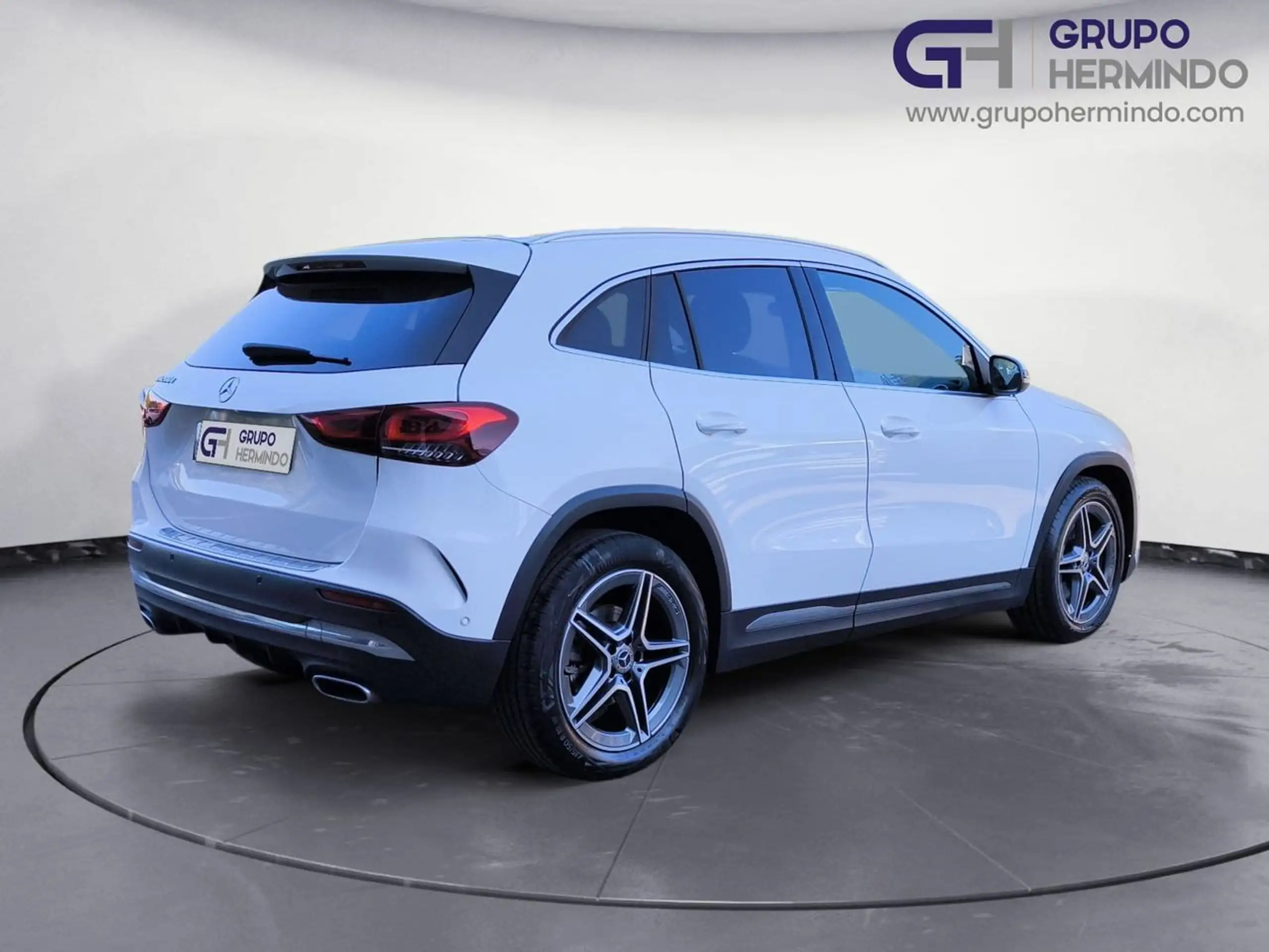 Mercedes-Benz - GLA 200