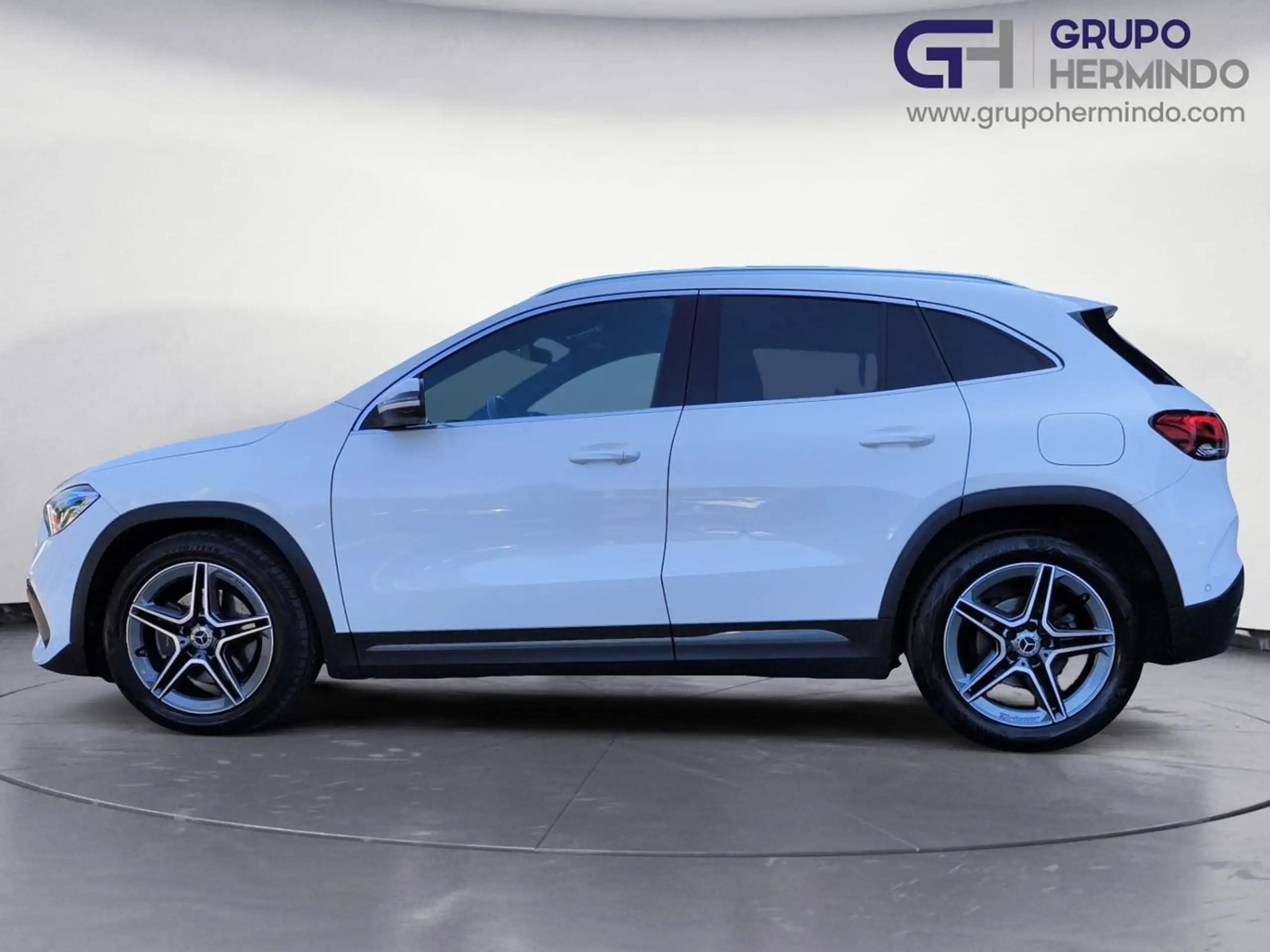 Mercedes-Benz - GLA 200