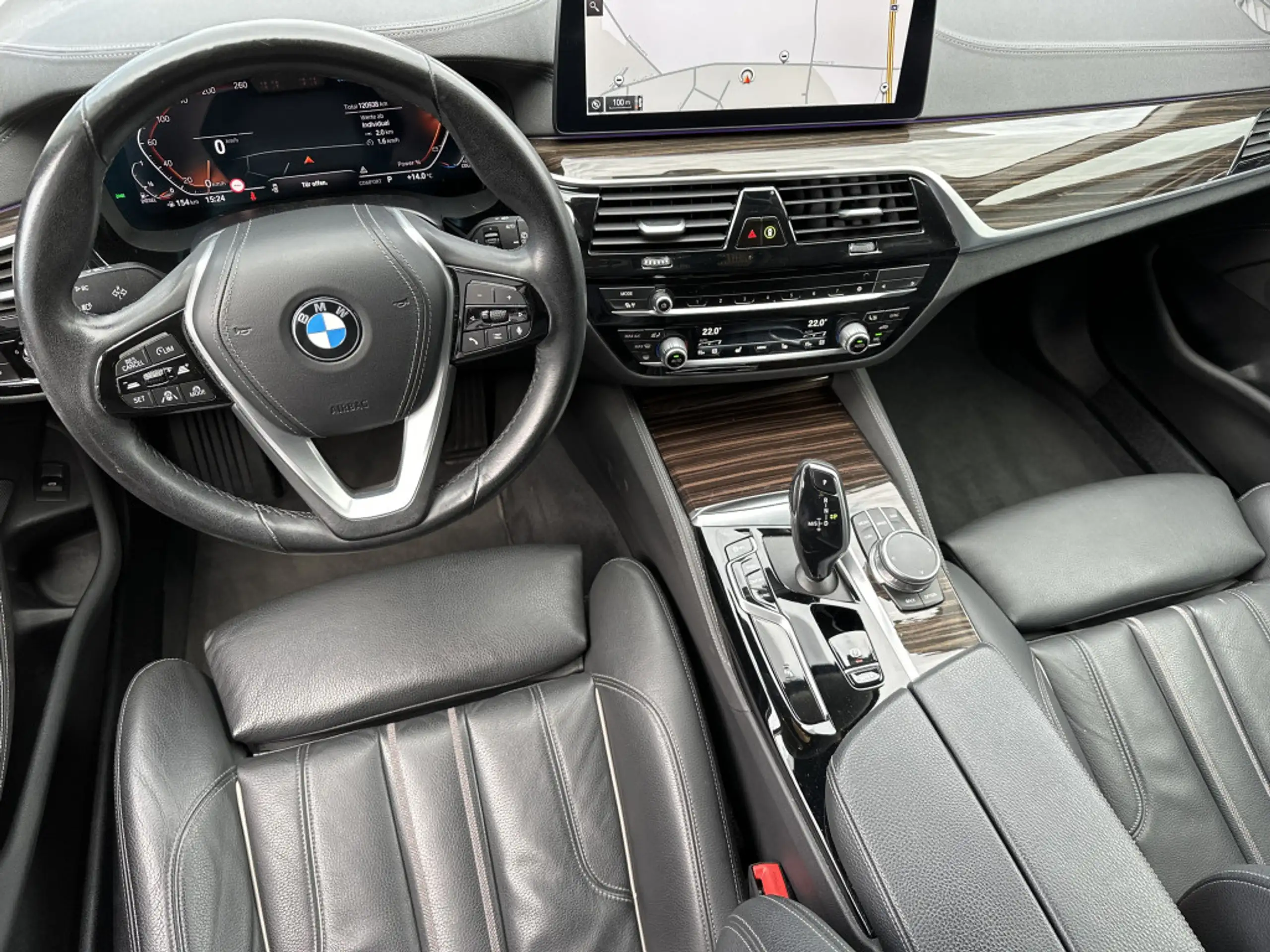 BMW - 520