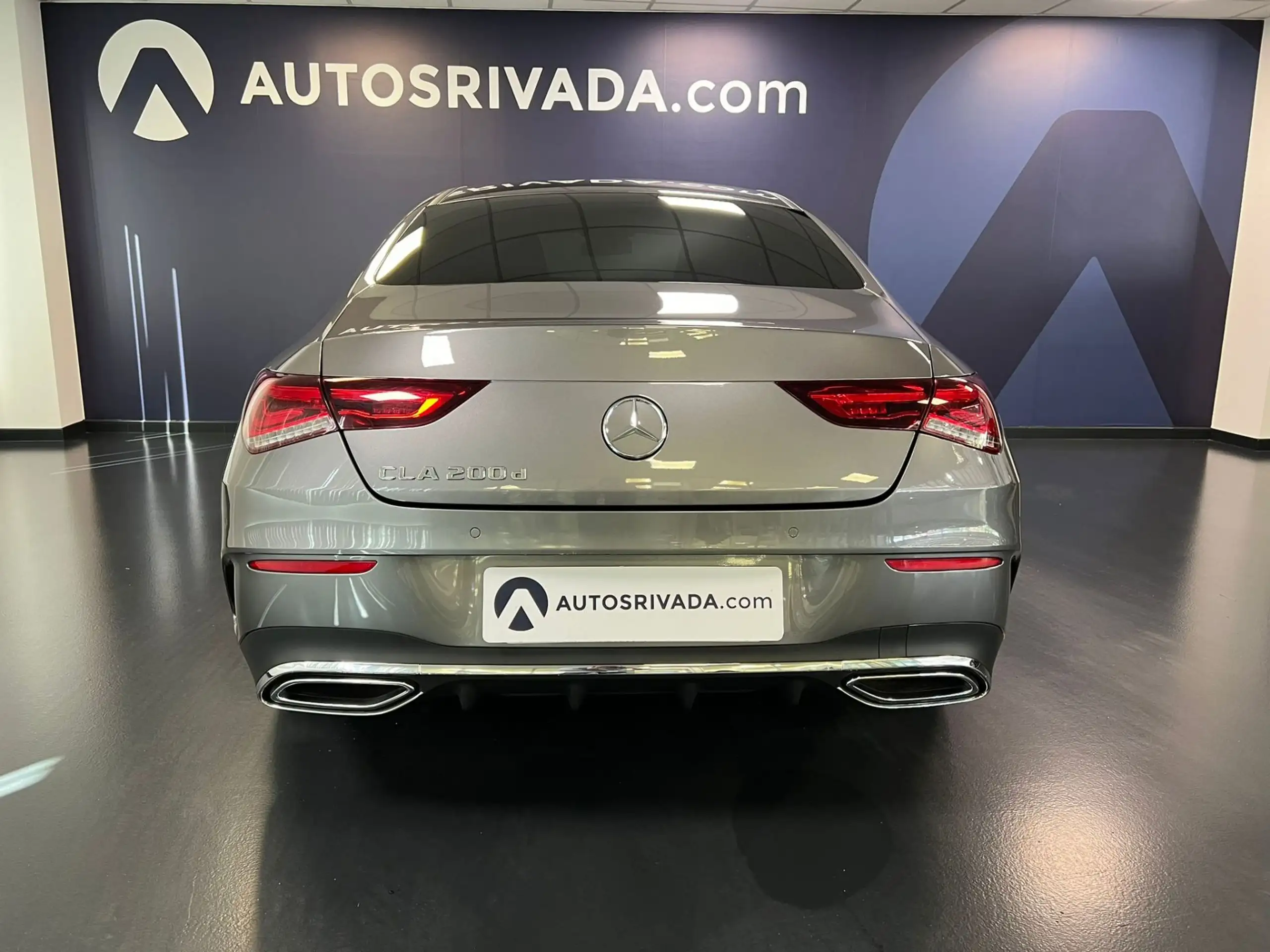 Mercedes-Benz - CLA 200