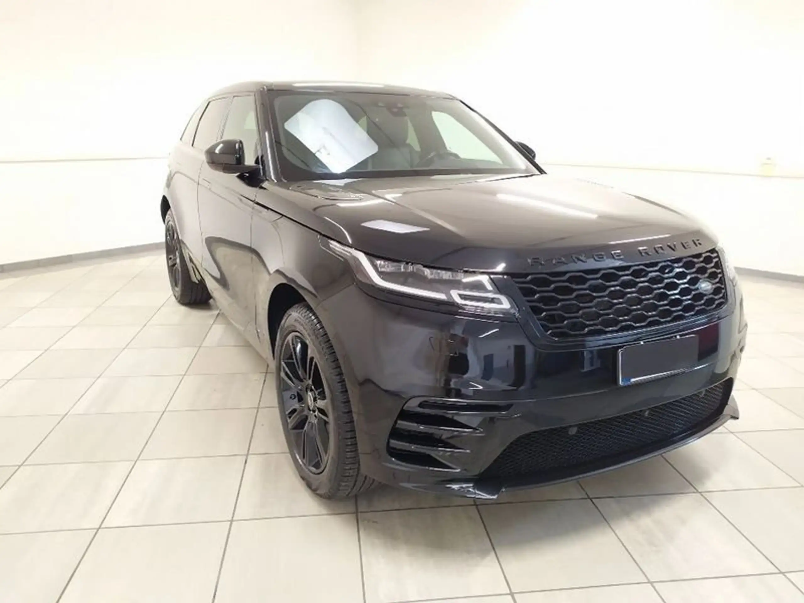 Land Rover - Range Rover Velar