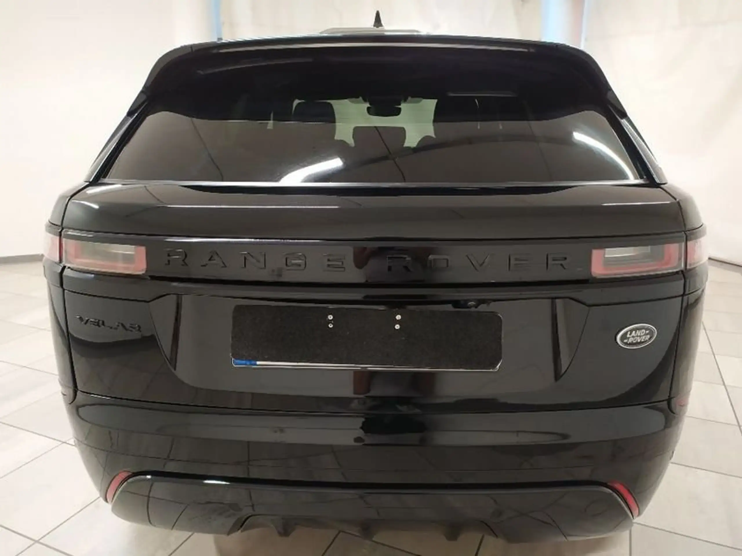 Land Rover - Range Rover Velar