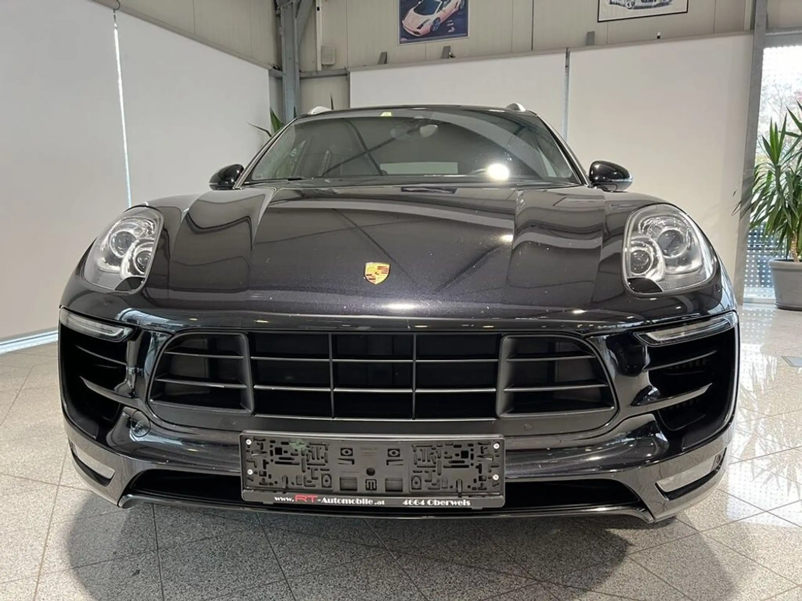 Porsche - Macan