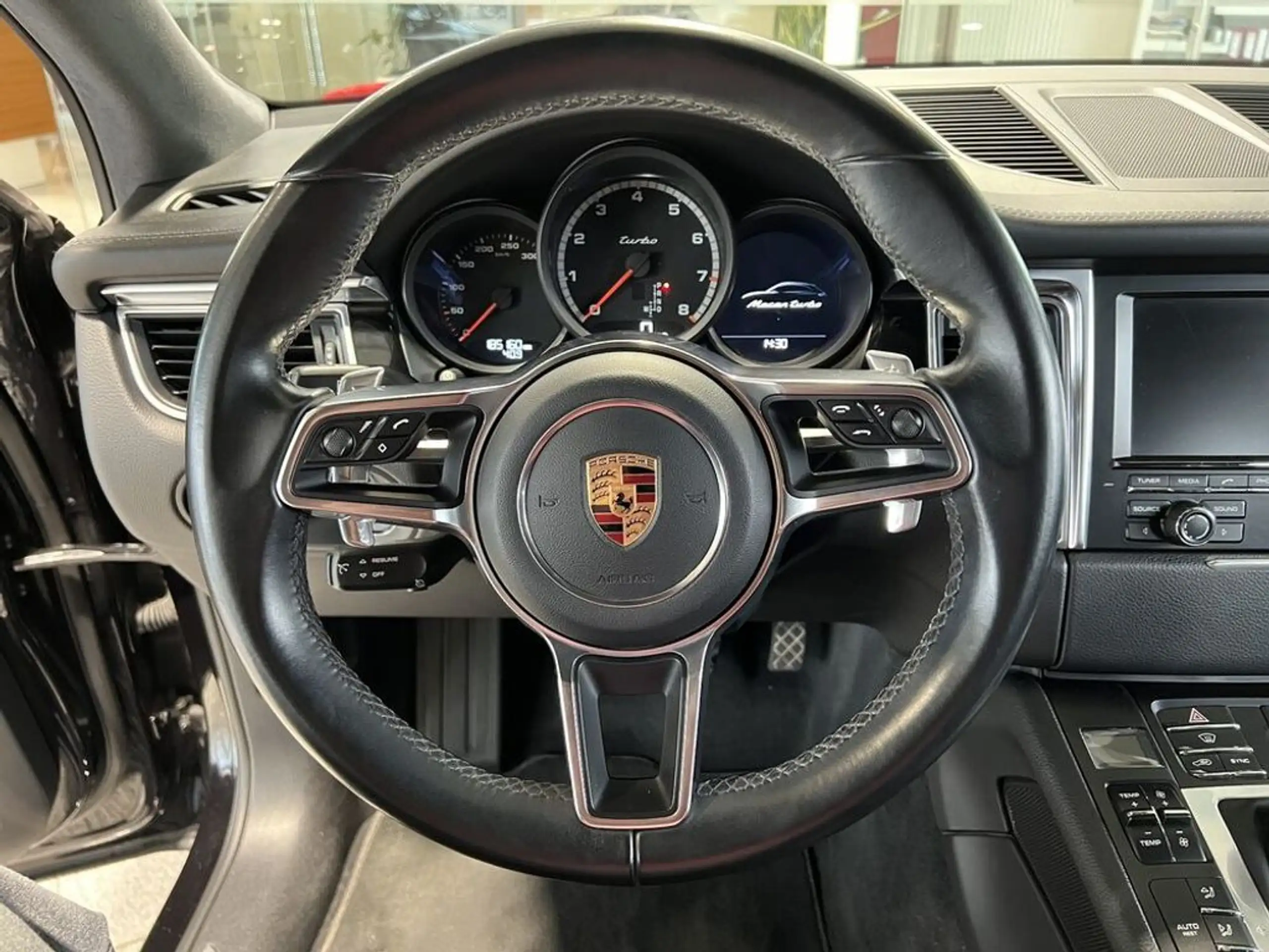 Porsche - Macan