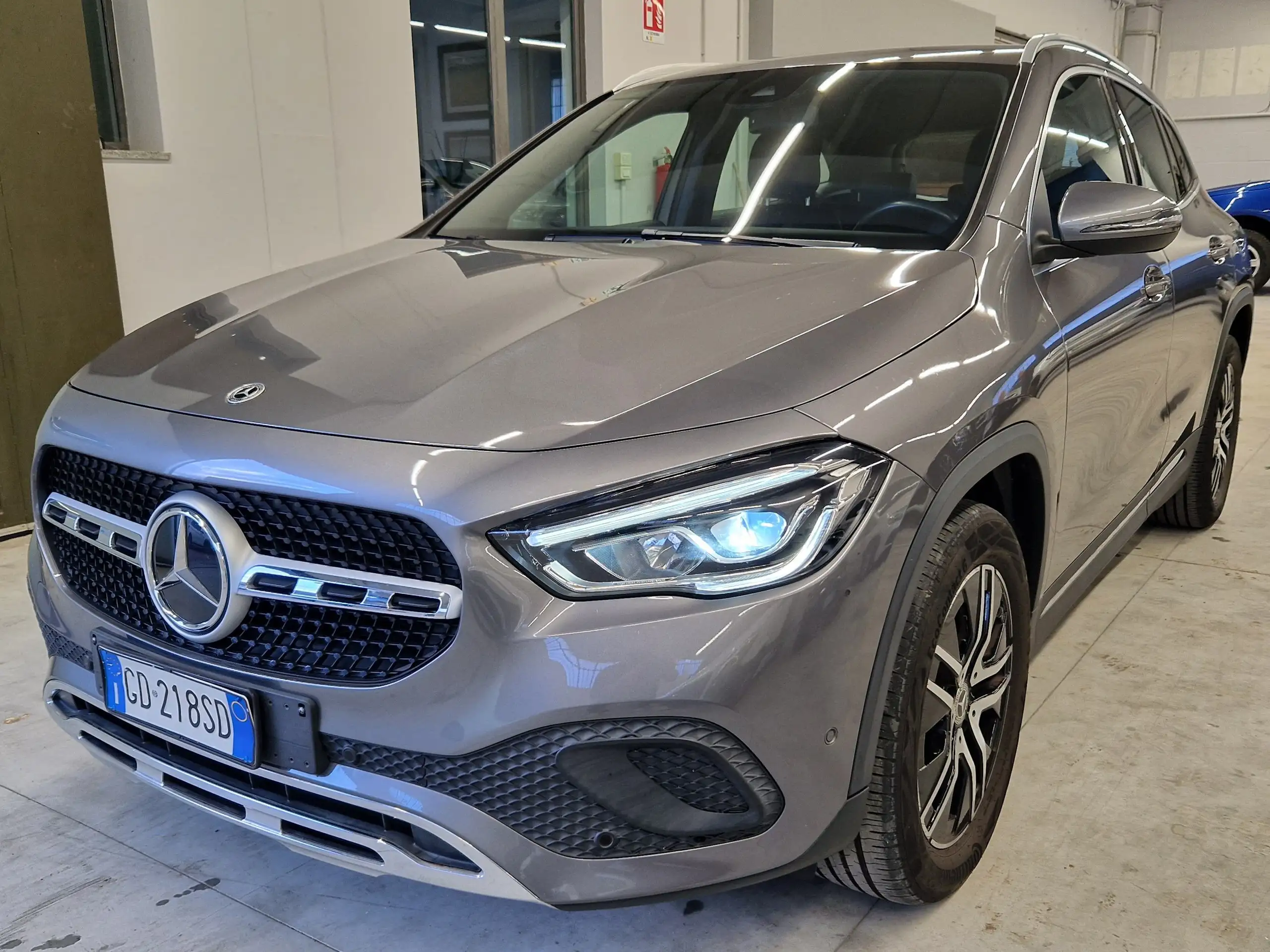 Mercedes-Benz - GLA 200