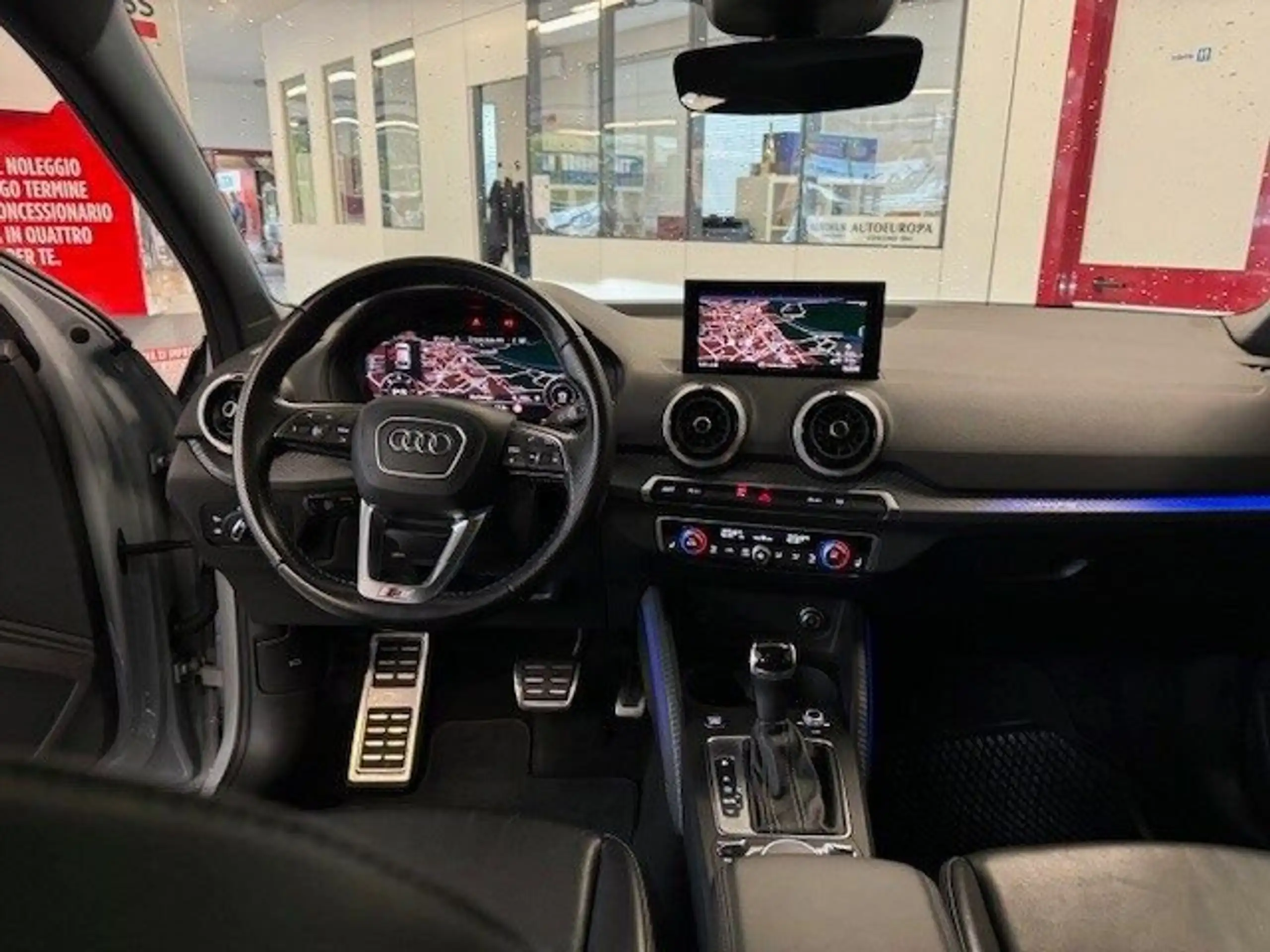 Audi - Q2