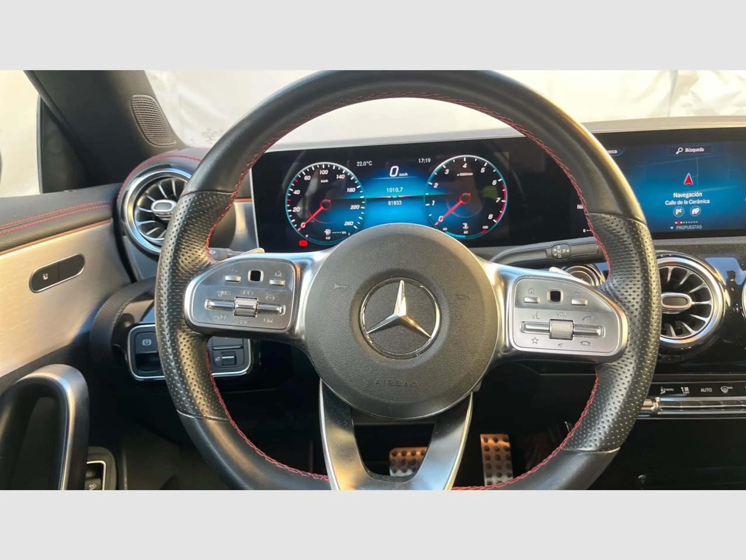 Mercedes-Benz - CLA 200