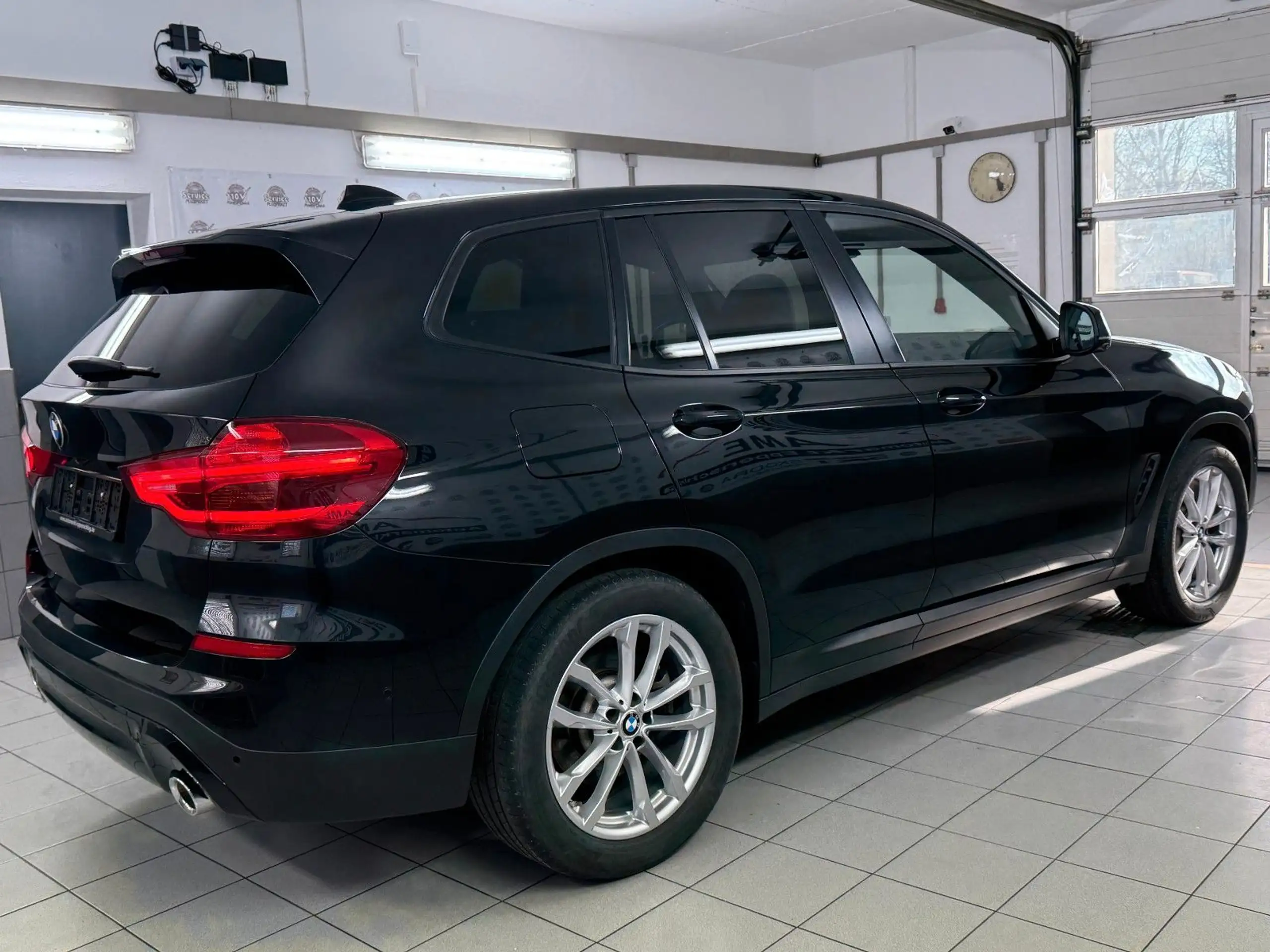 BMW - X3