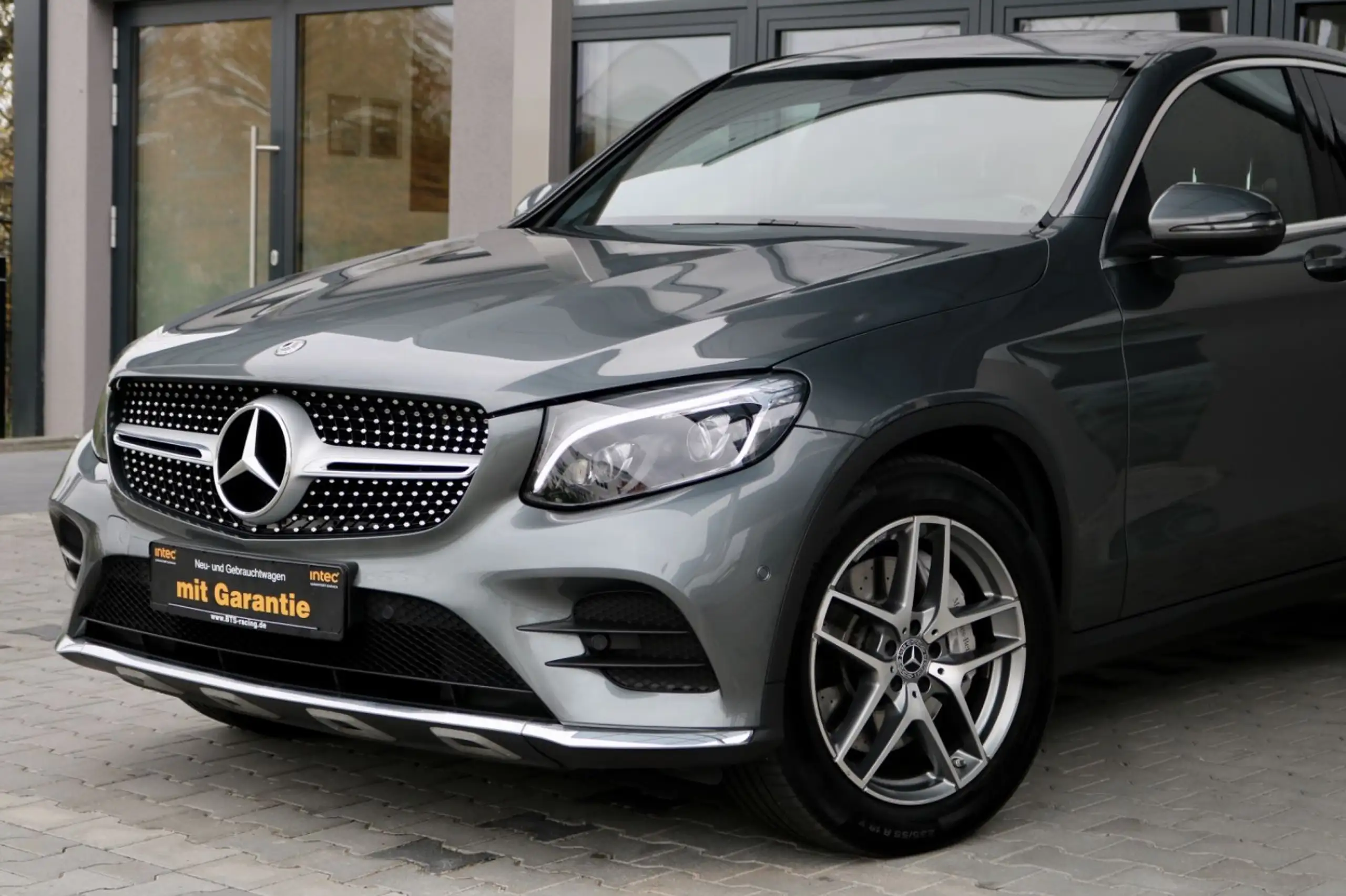 Mercedes-Benz - GLC 220