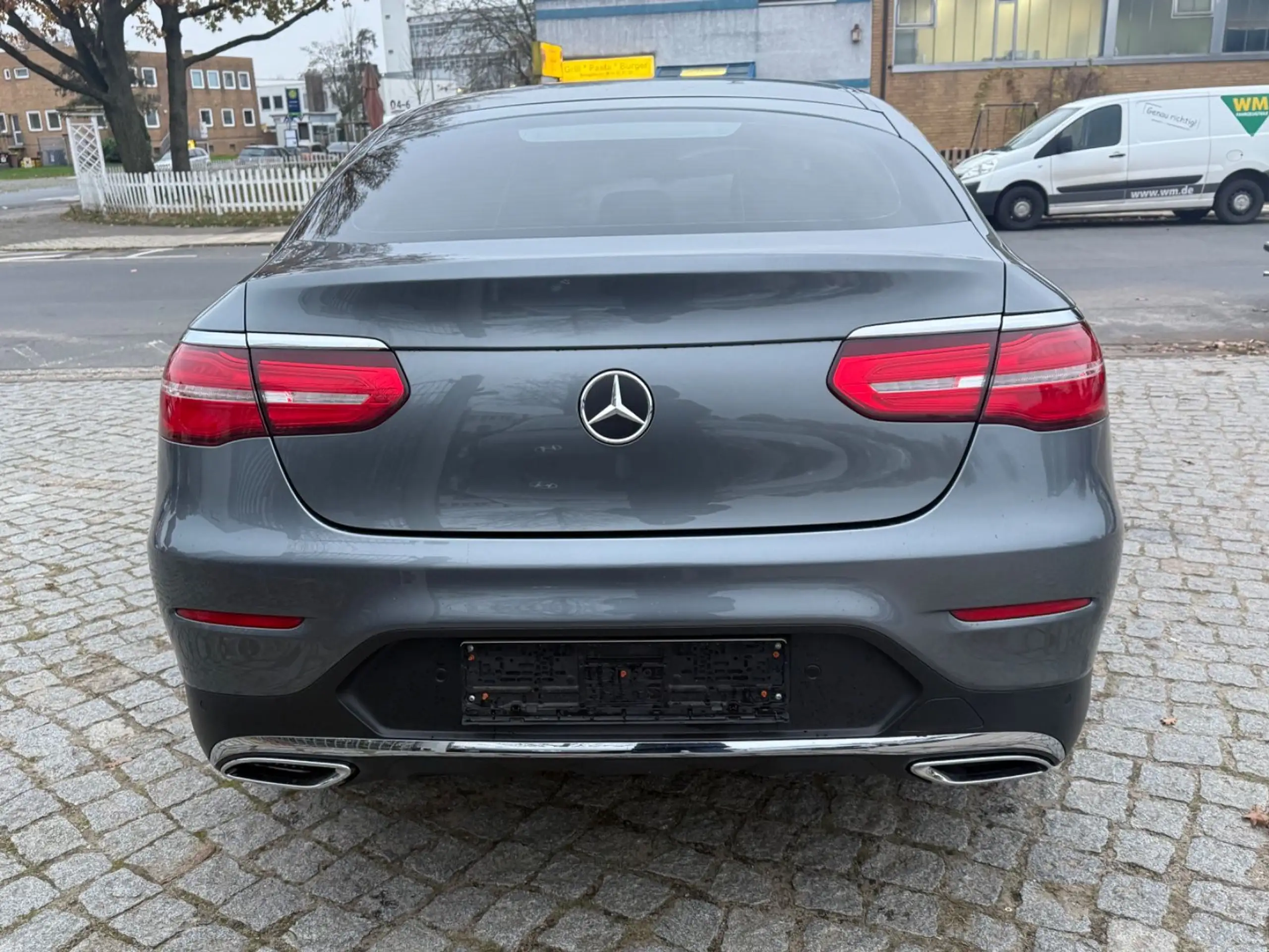 Mercedes-Benz - GLC 220