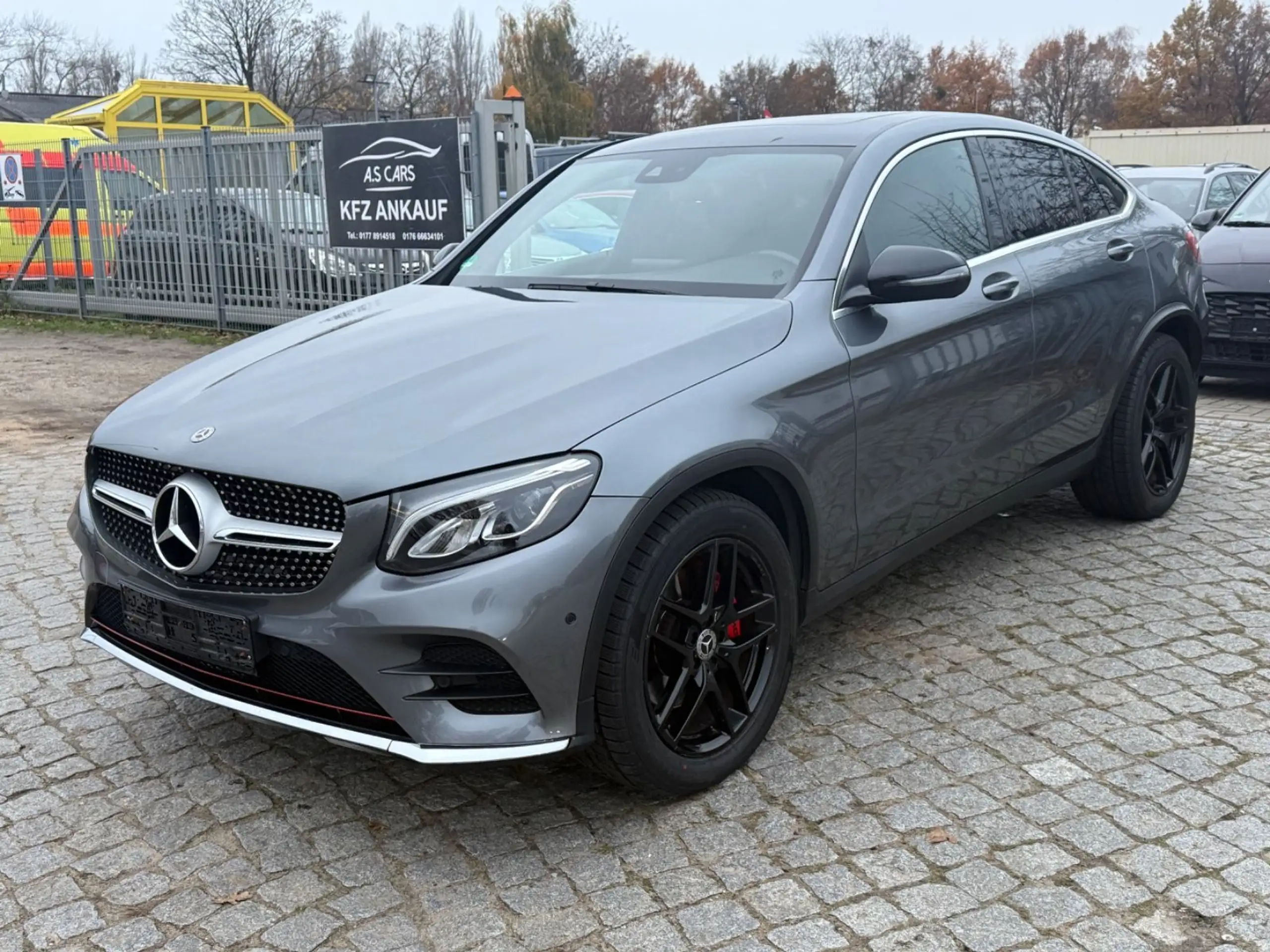 Mercedes-Benz - GLC 220