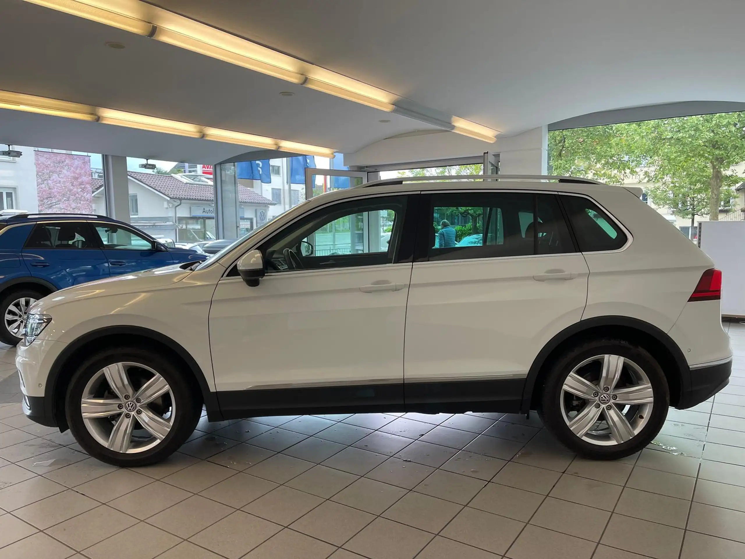 Volkswagen - Tiguan