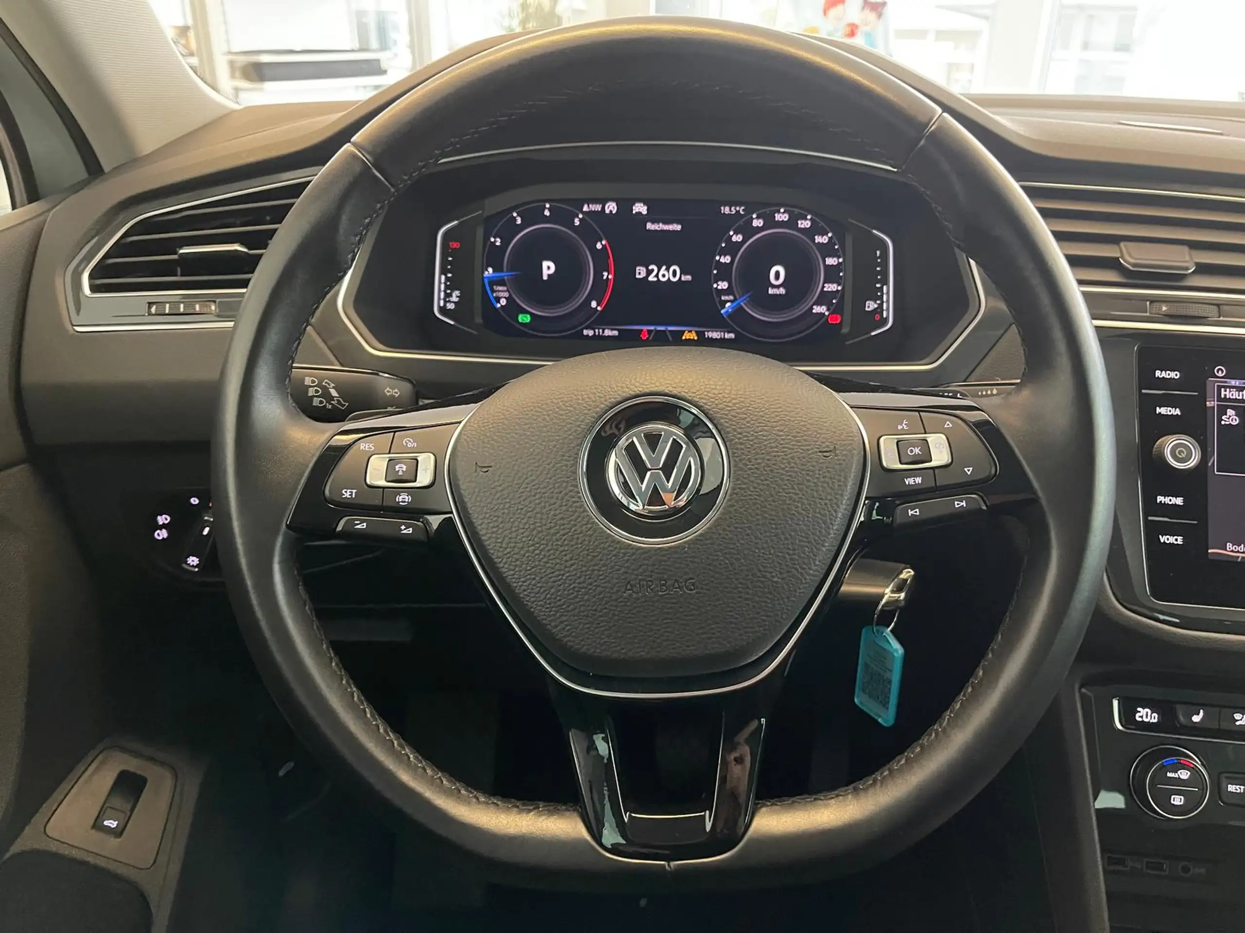 Volkswagen - Tiguan