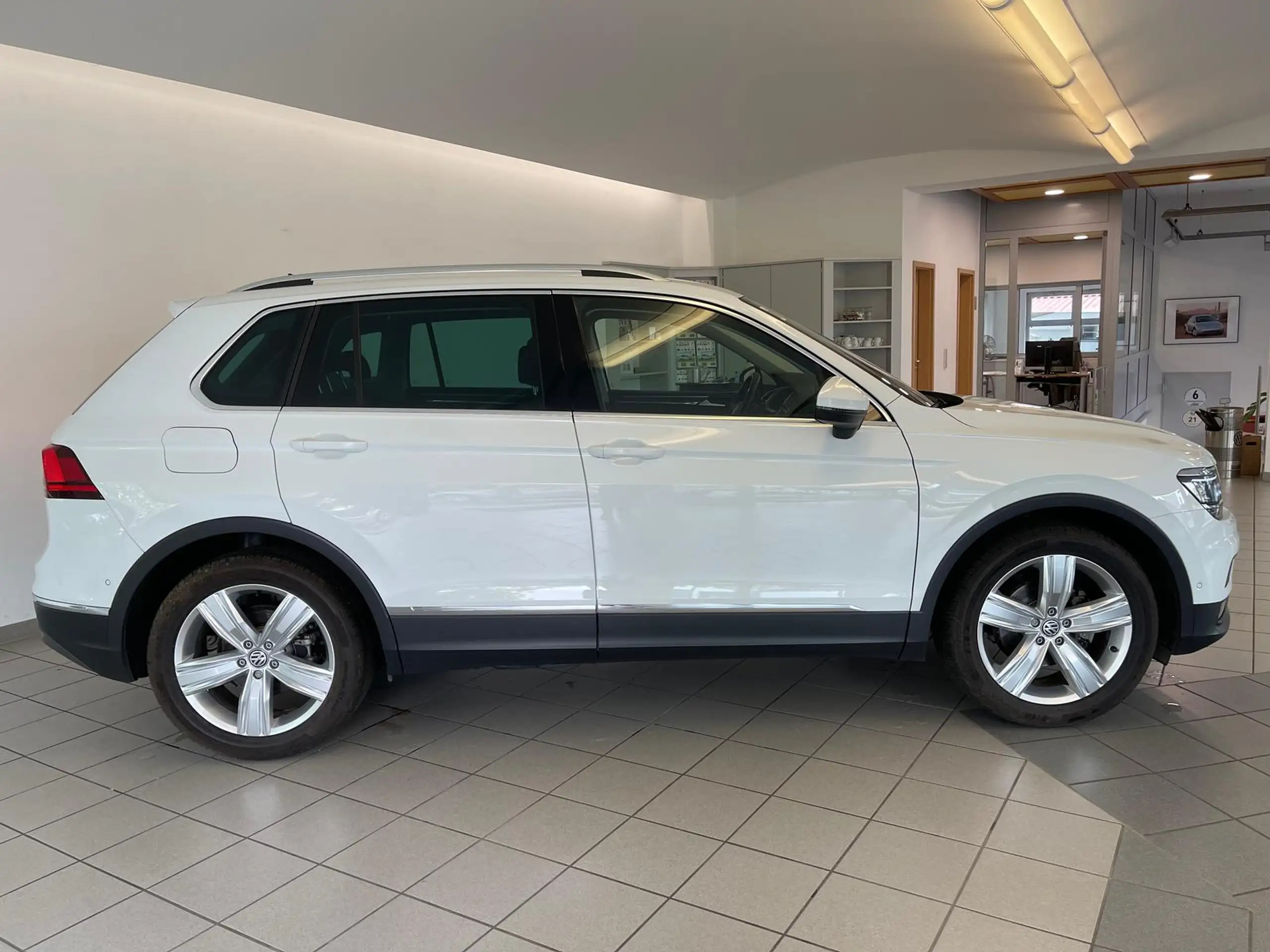 Volkswagen - Tiguan