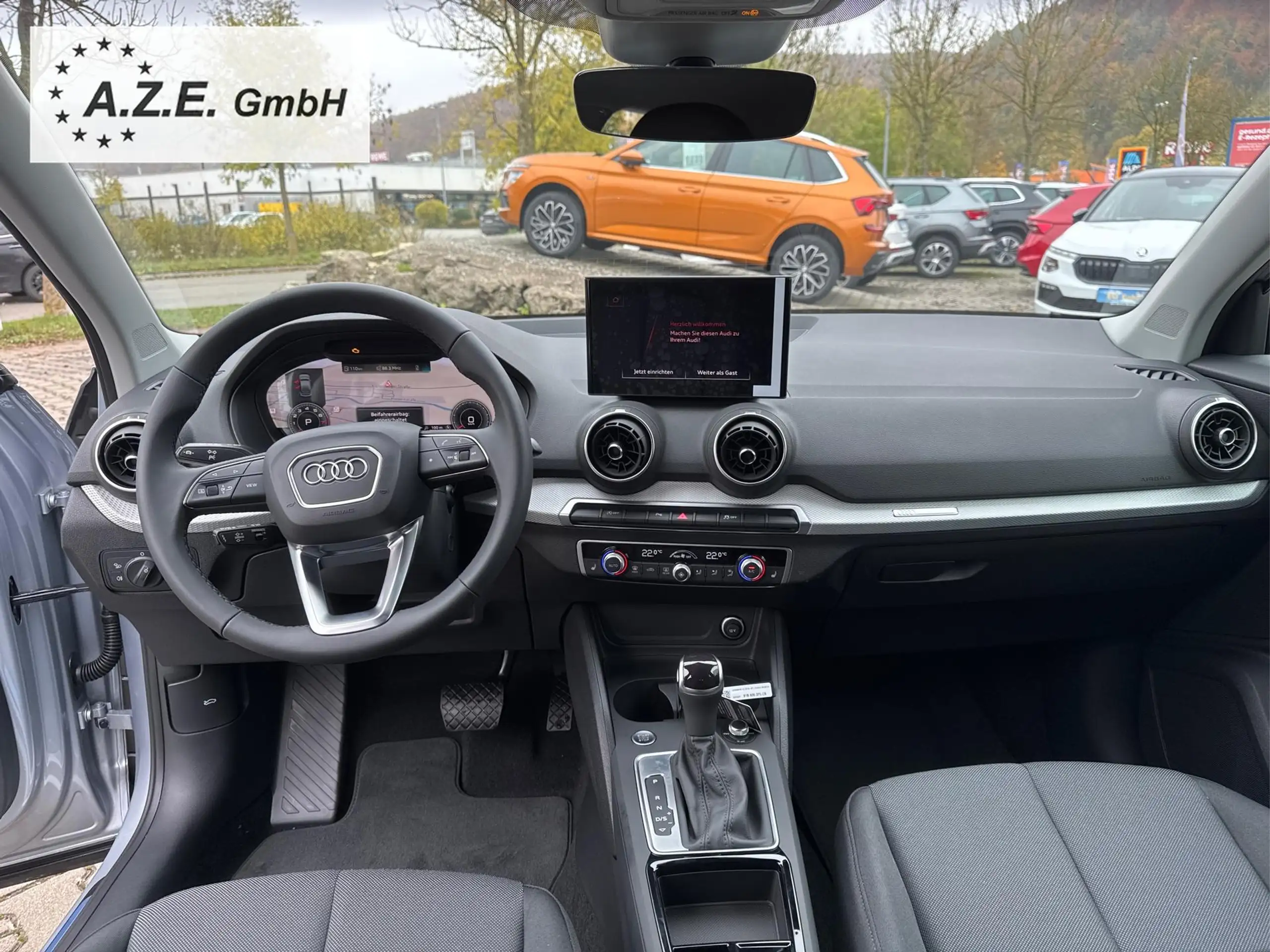 Audi - Q2