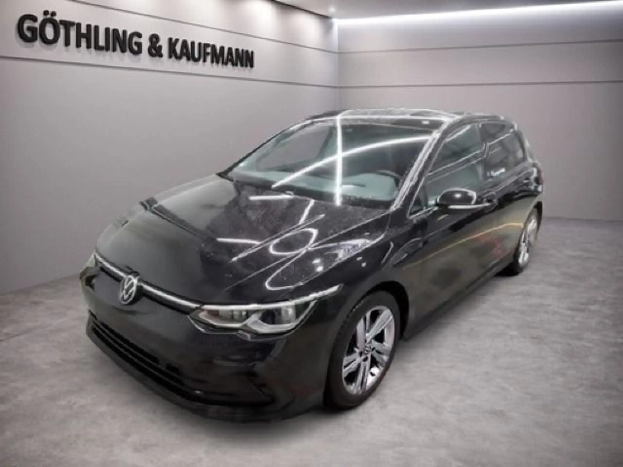 Volkswagen - Golf