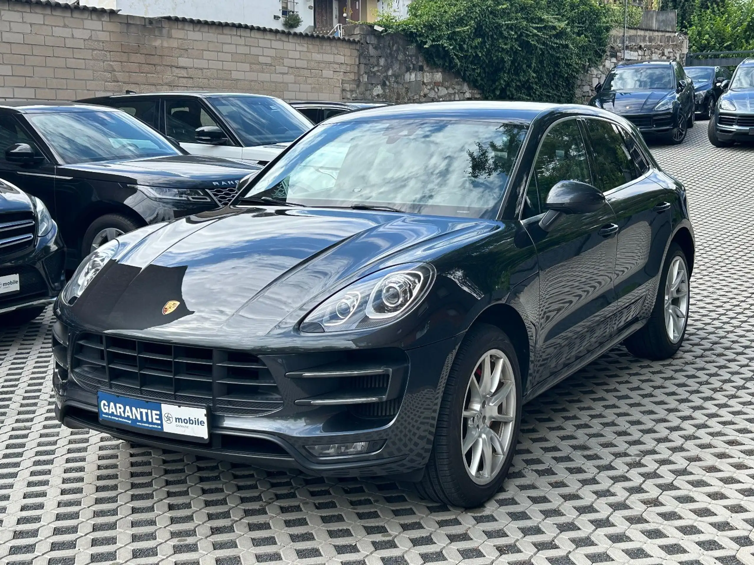 Porsche - Macan