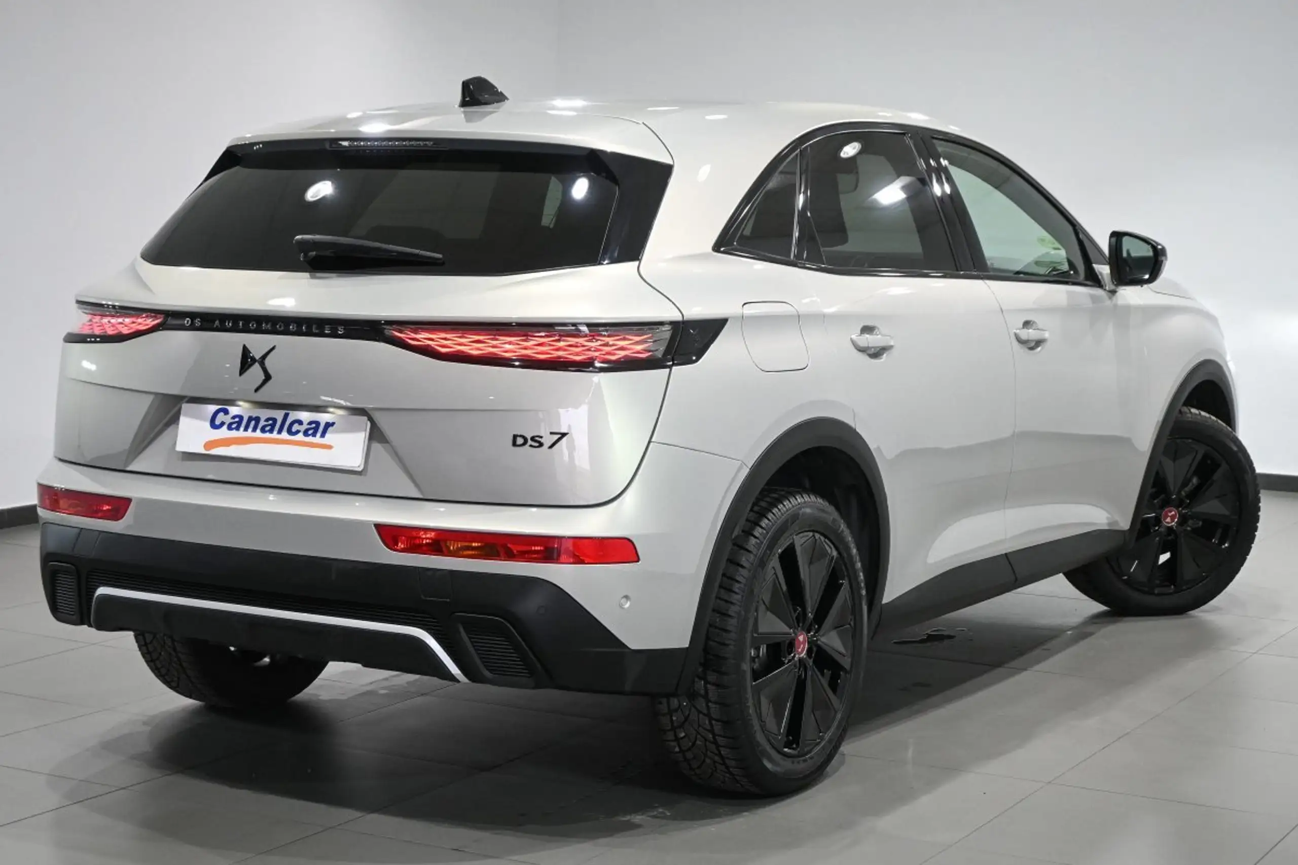 DS Automobiles - DS 7 Crossback