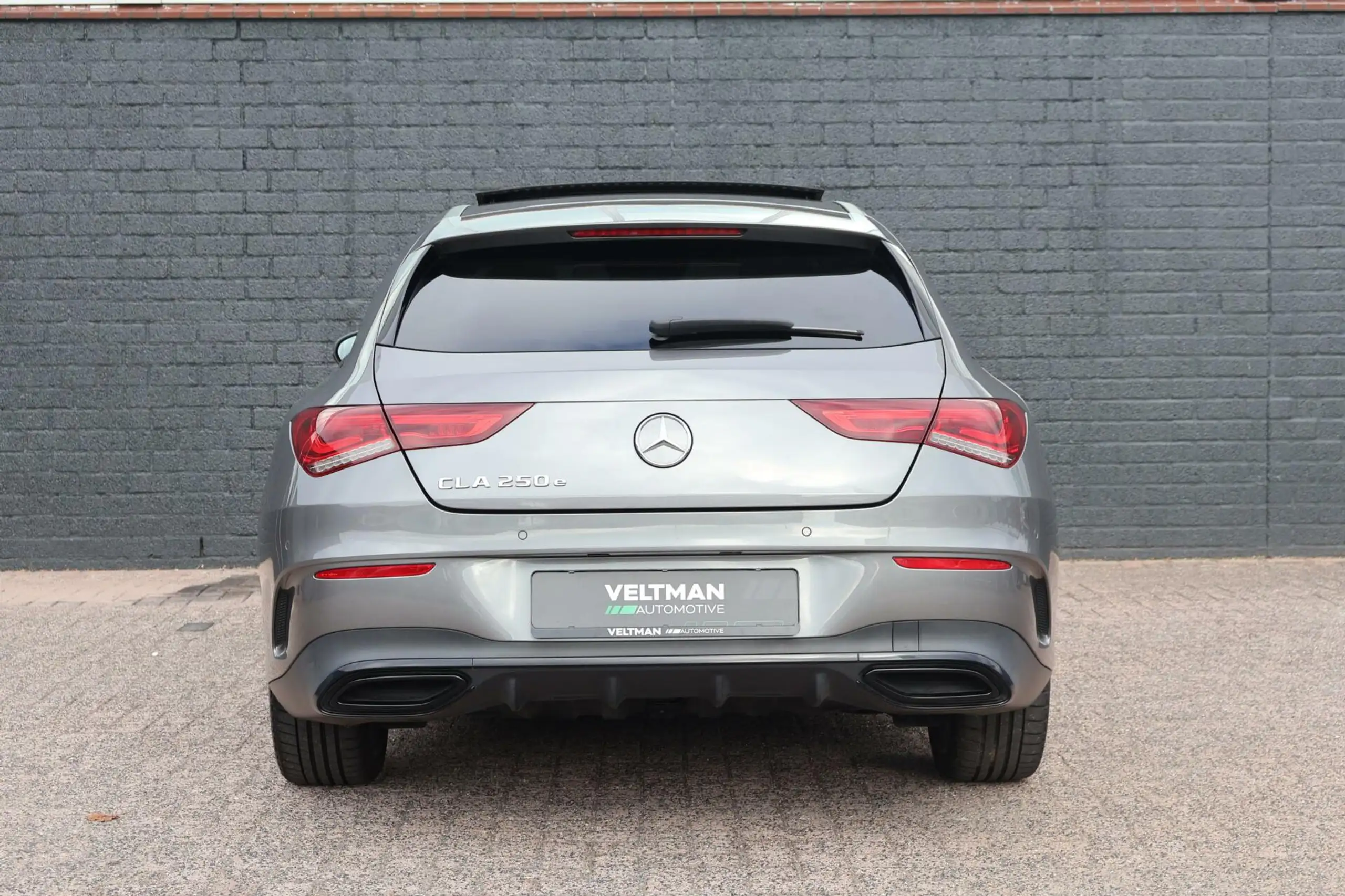 Mercedes-Benz - CLA 250