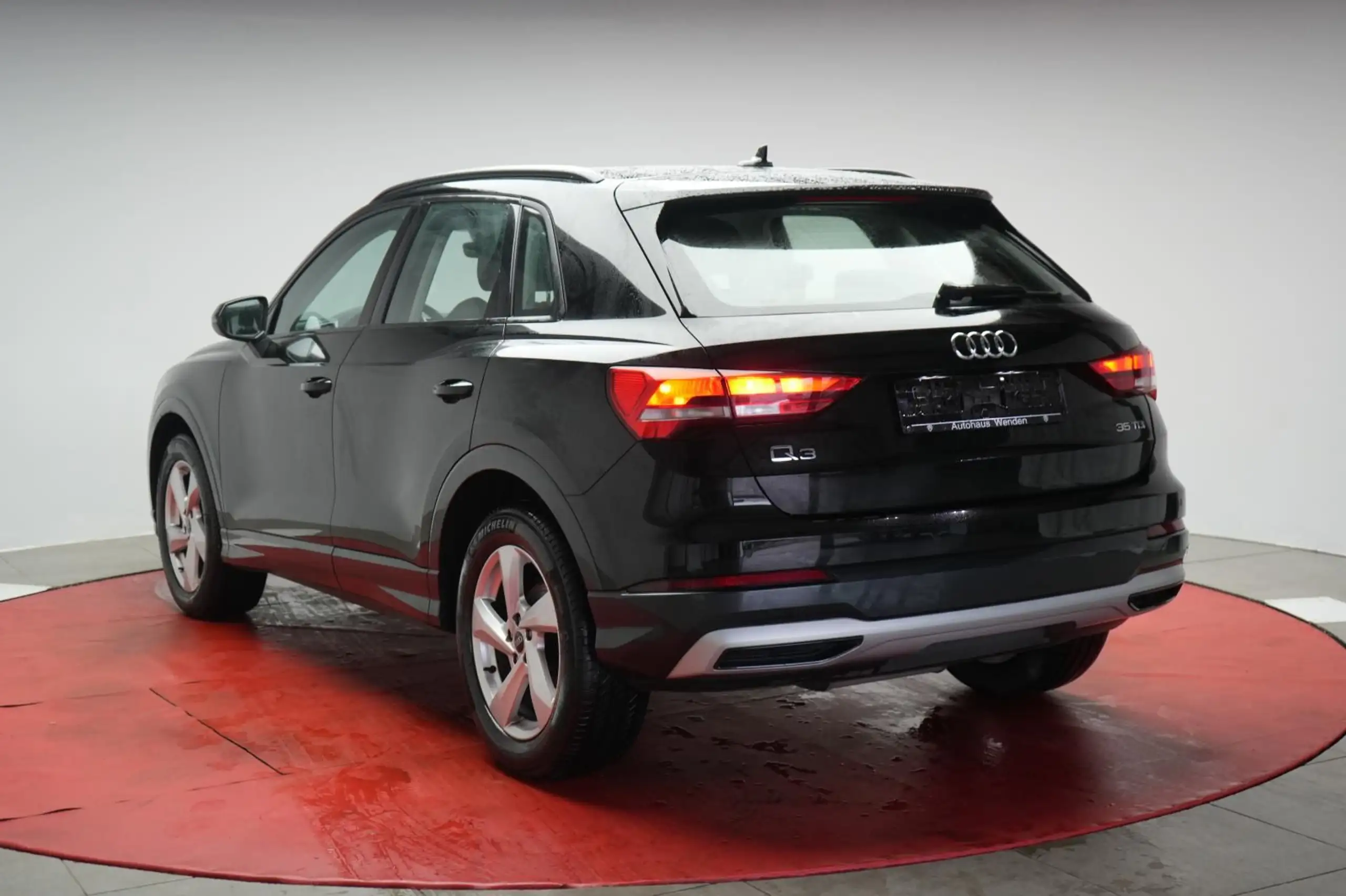 Audi - Q3