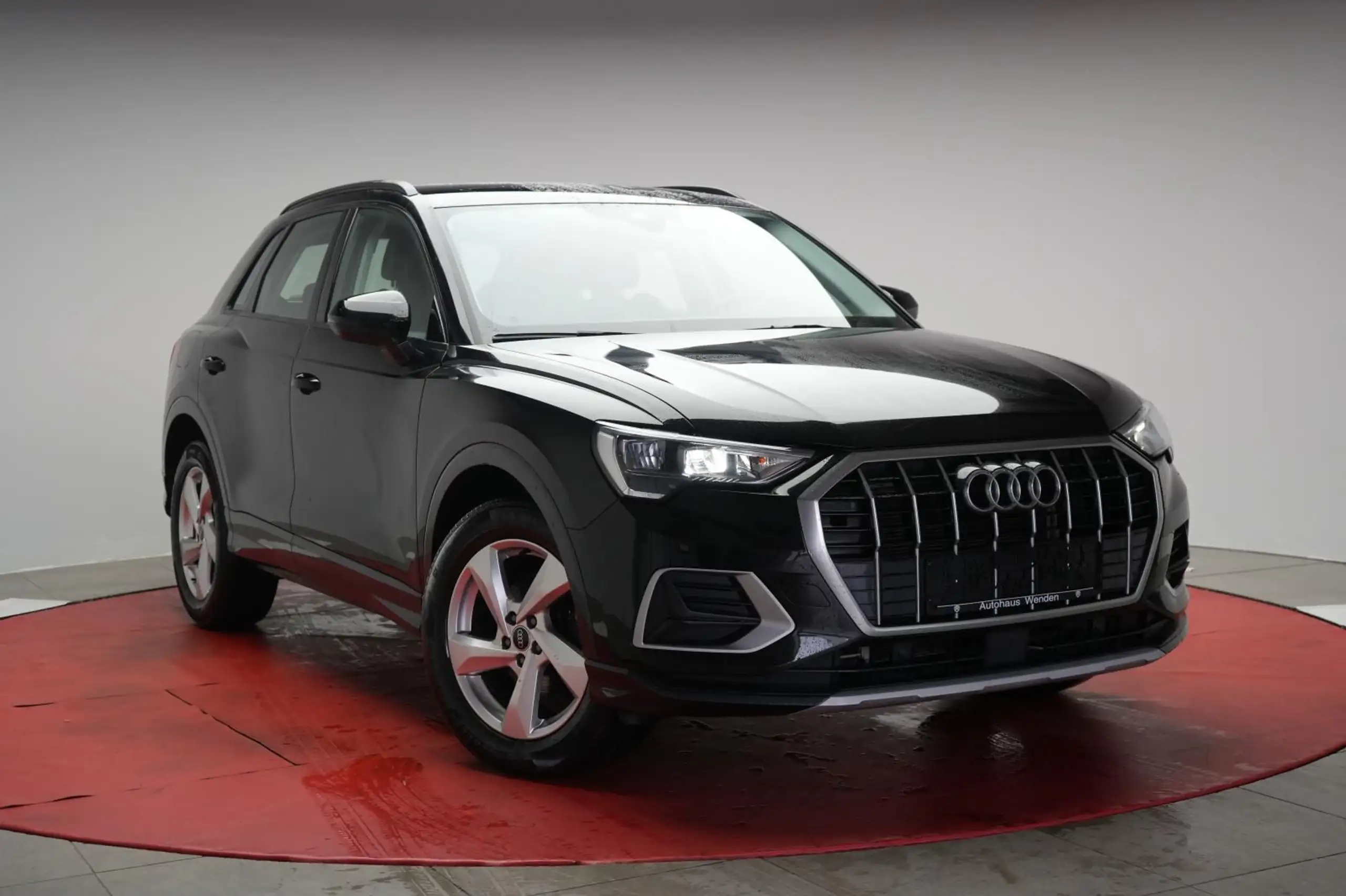 Audi - Q3